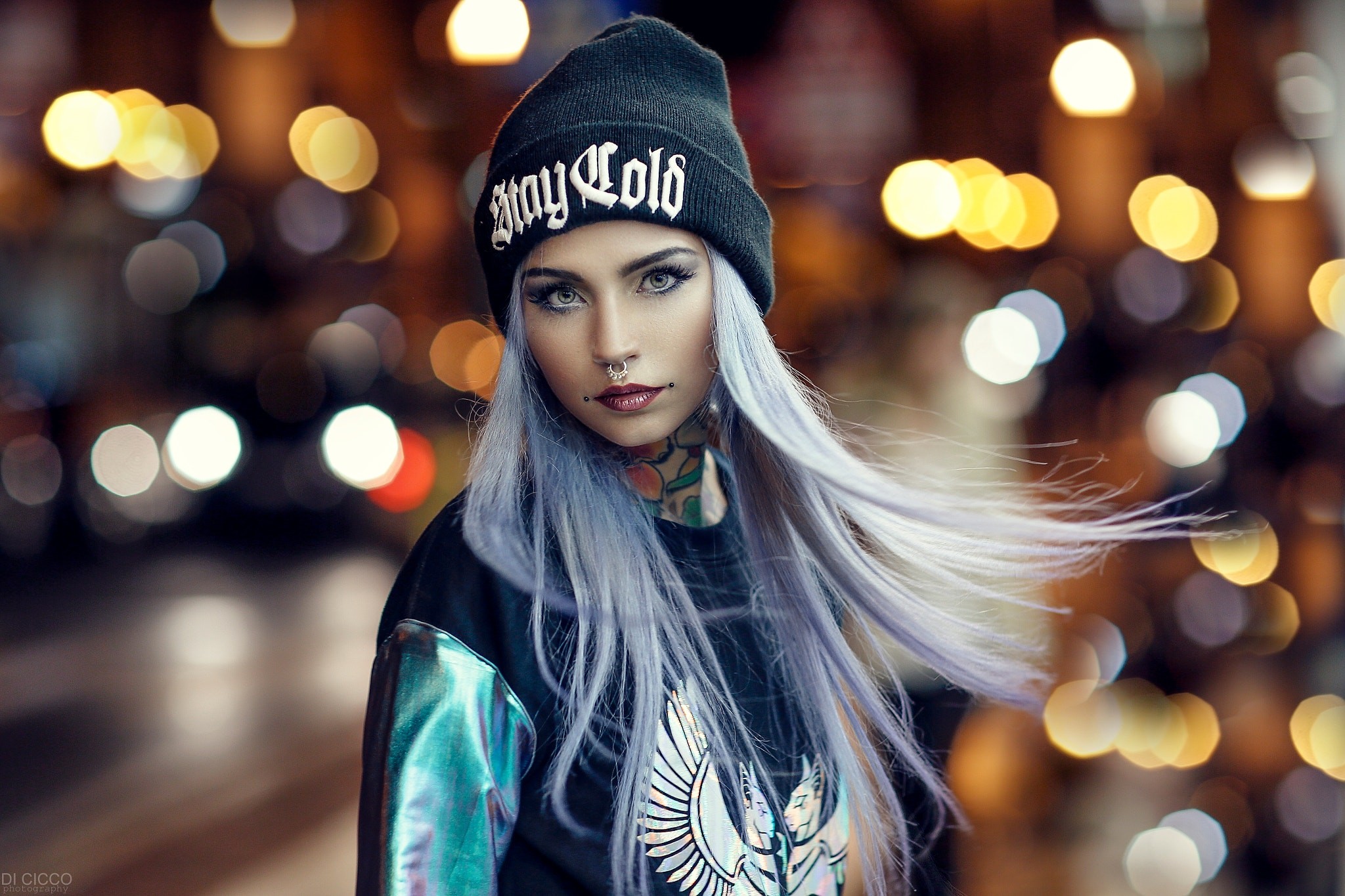 Woman with blue hair and tattoos wearing a beanie HD Wallpaper