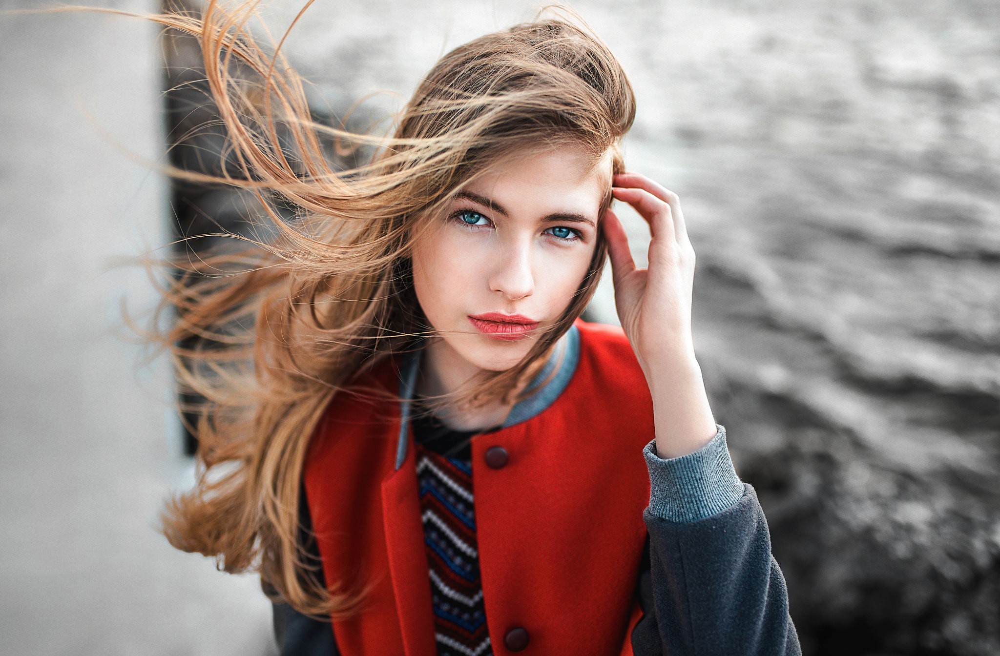 Woman with blonde hair and blue eyes HD Wallpaper