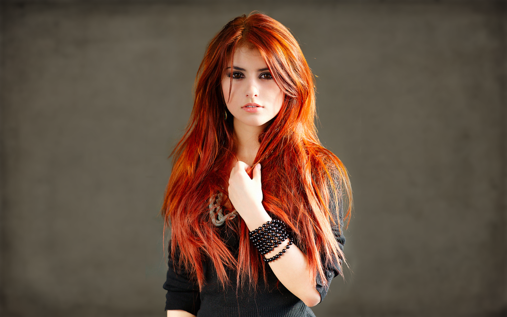 Julia Lily Kova Zabolotnikova with red hair HD Wallpaper