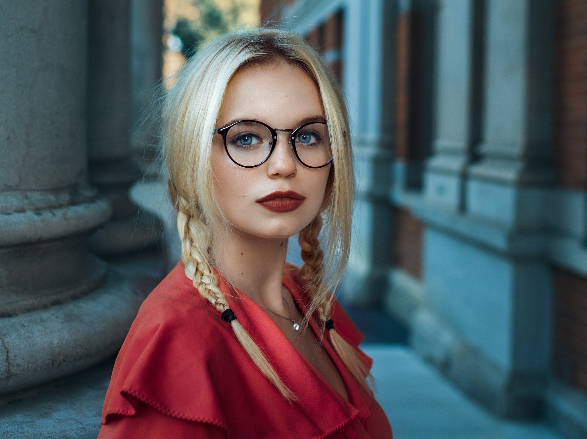 Woman with blonde pigtails and glasses wearing red HD Wallpaper