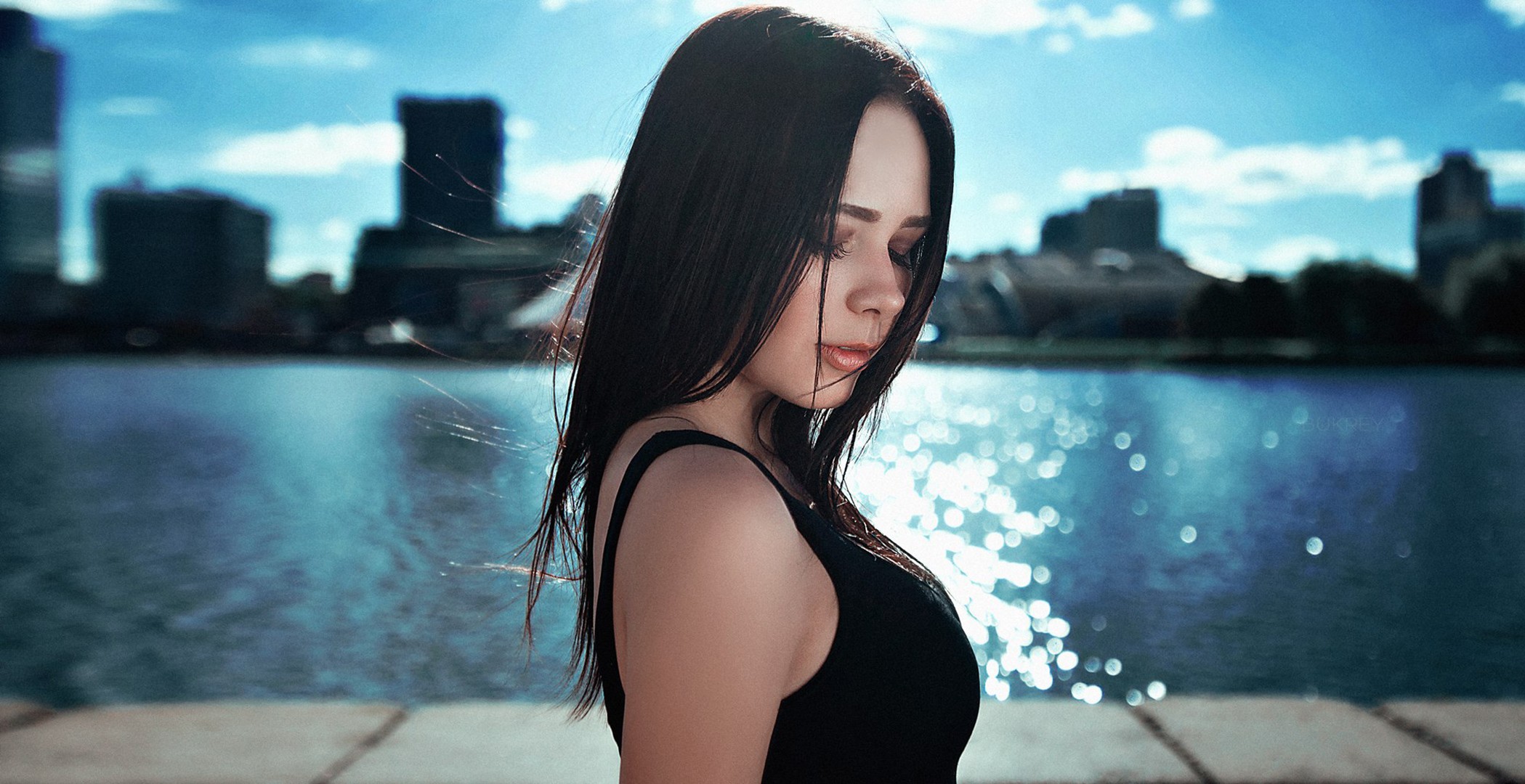 Maria Filippova portrait outdoors HD Wallpaper