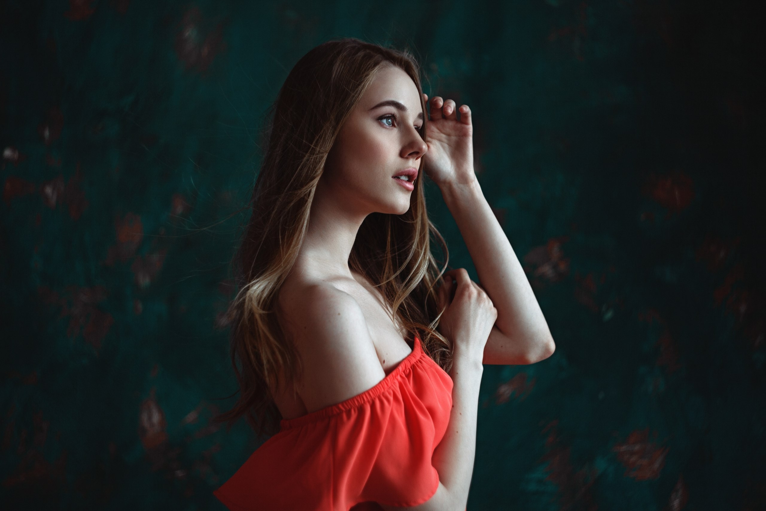 Woman with bare shoulders in red dress HD Wallpaper