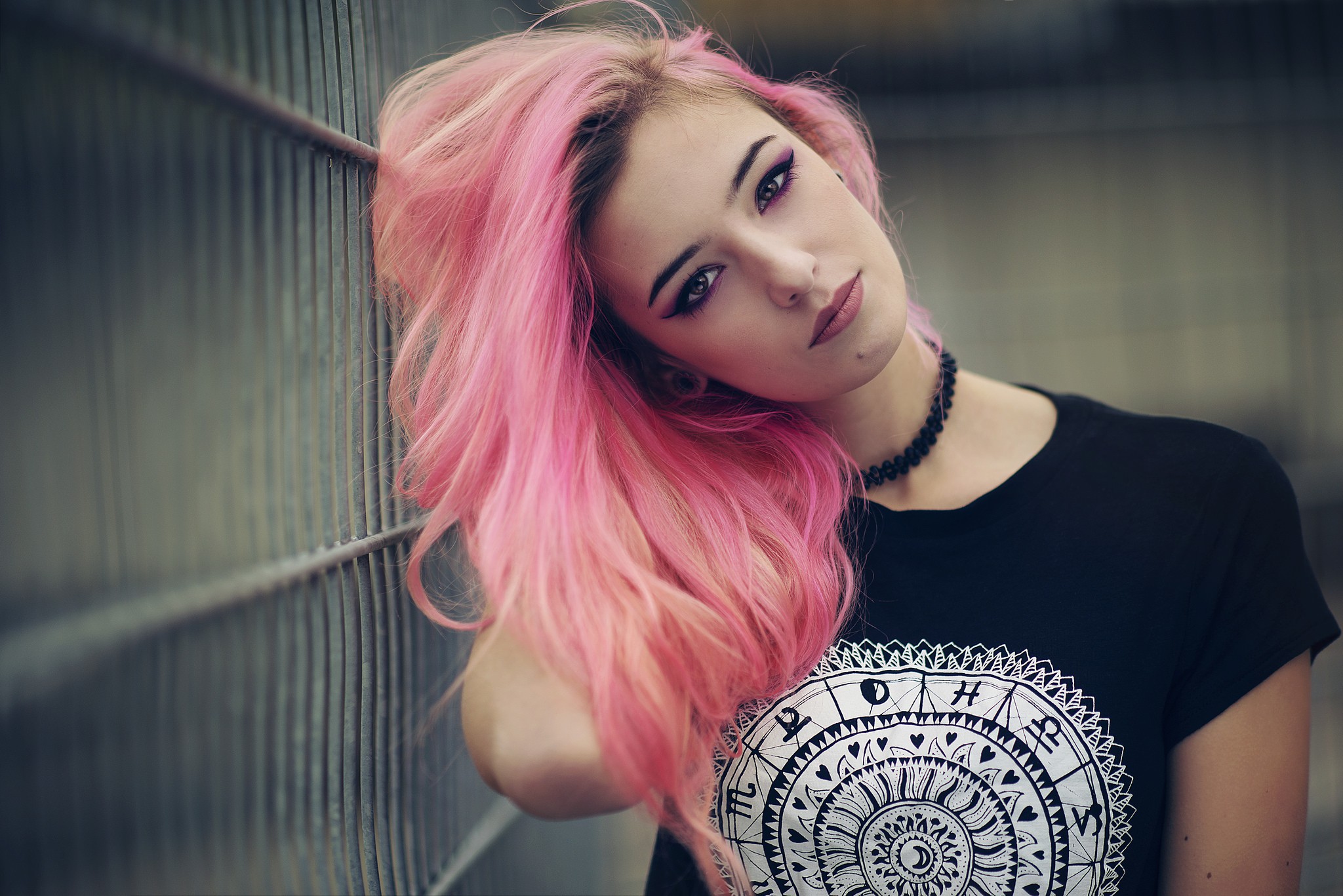 Woman with pink hair wearing a choker and T-shirt HD Wallpaper