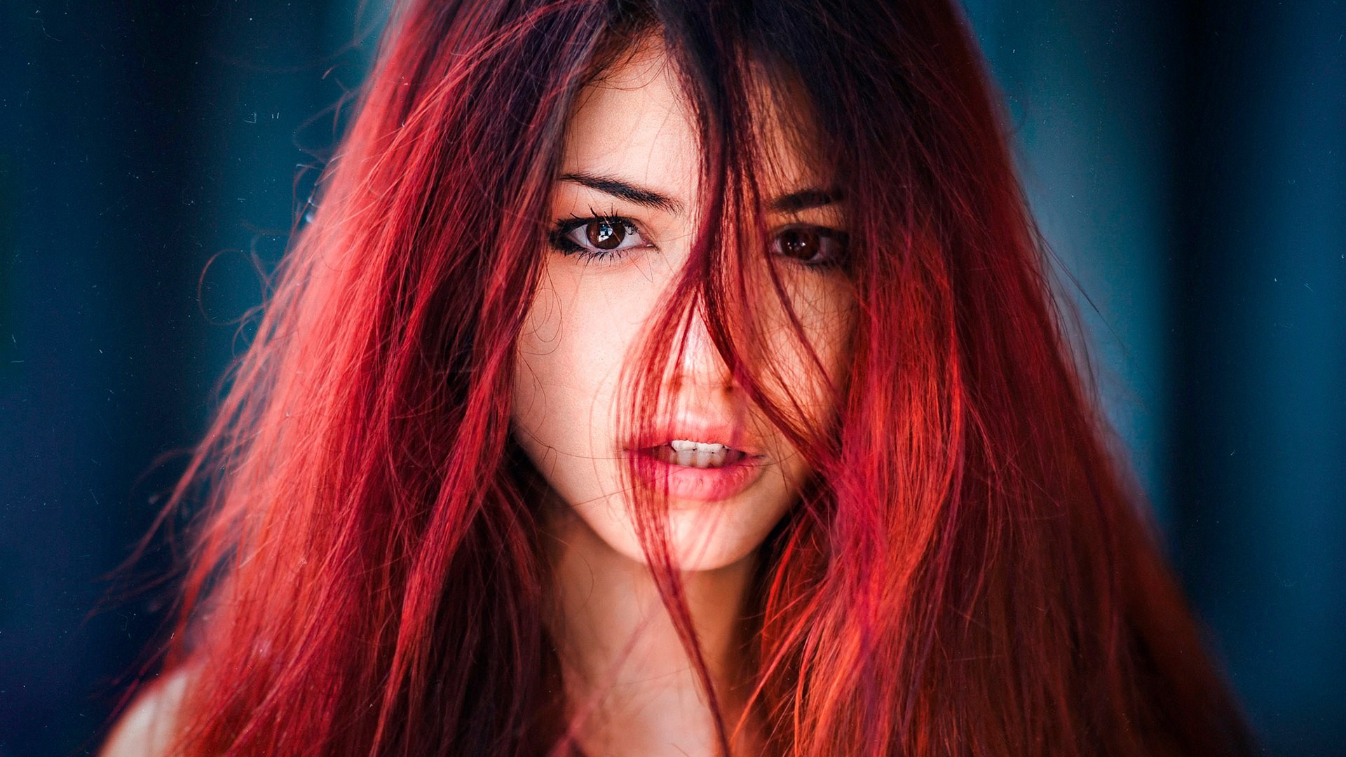 Woman with red hair HD Wallpaper