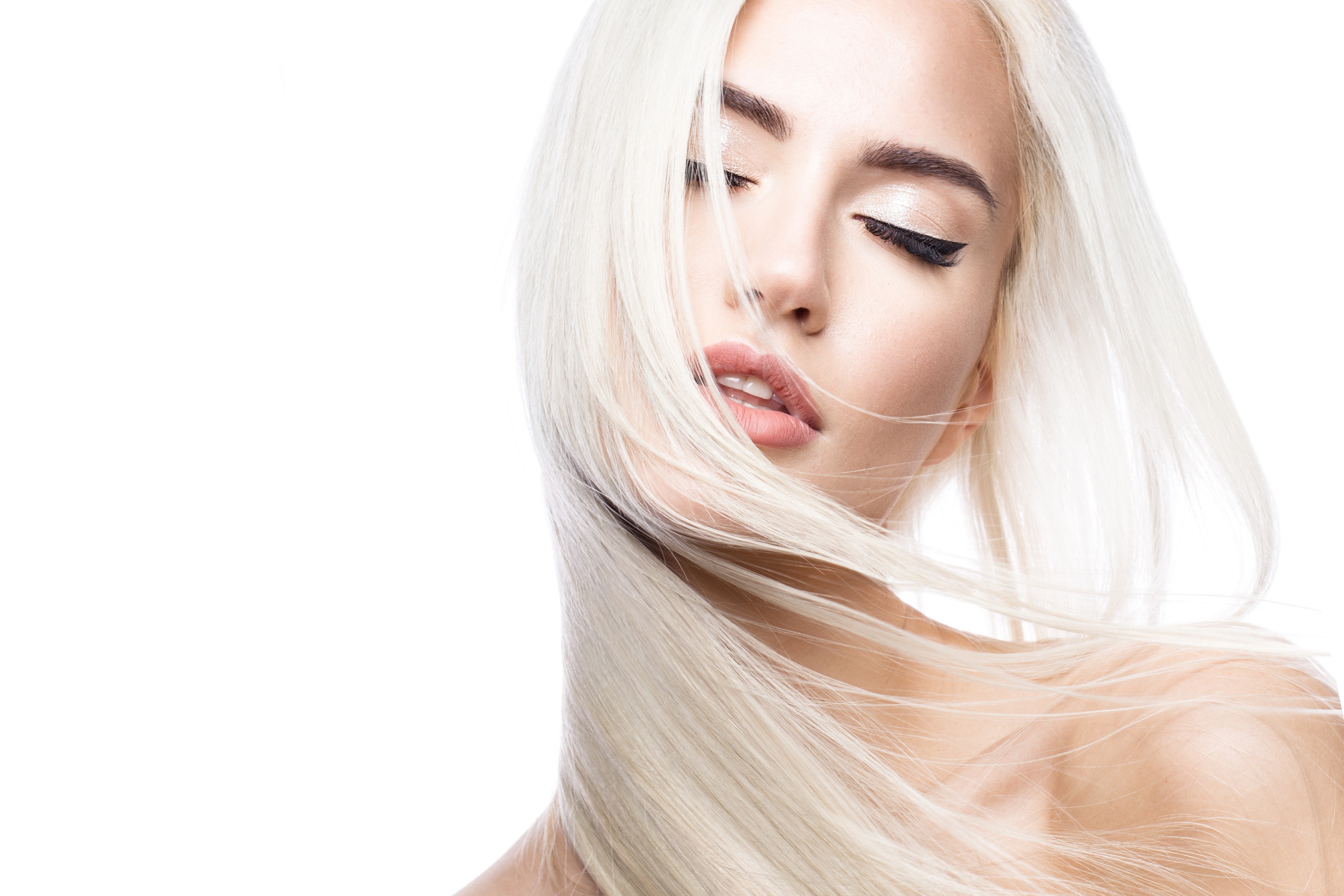 Woman with blonde hair and makeup HD Wallpaper