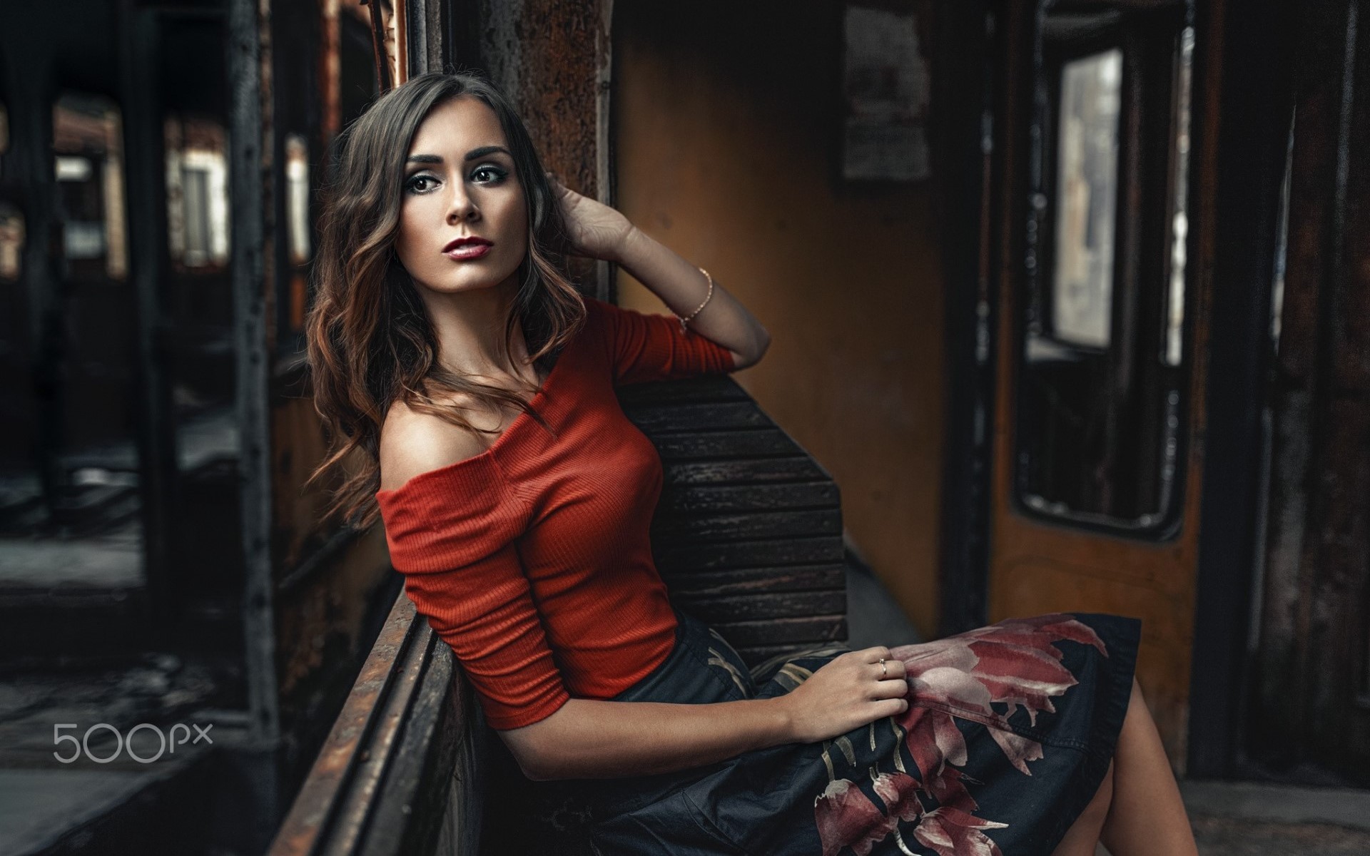 Katarzyna Kluska sitting in a train car HD Wallpaper