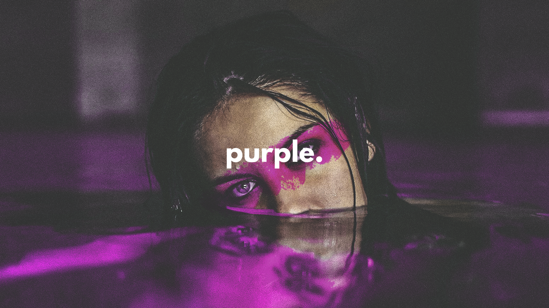 Woman with purple makeup in water HD Wallpaper