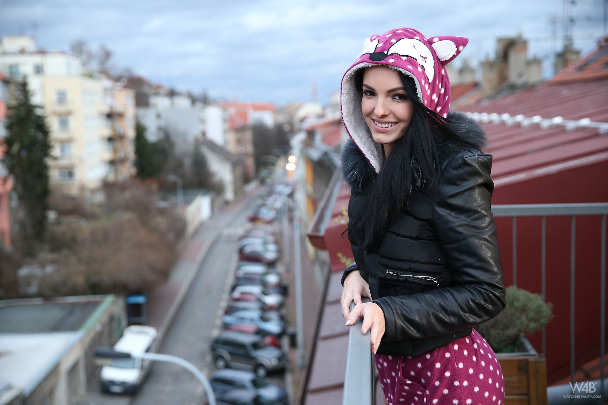 Sapphira A wearing a fox kigurumi and polka dot pajamas HD Wallpaper