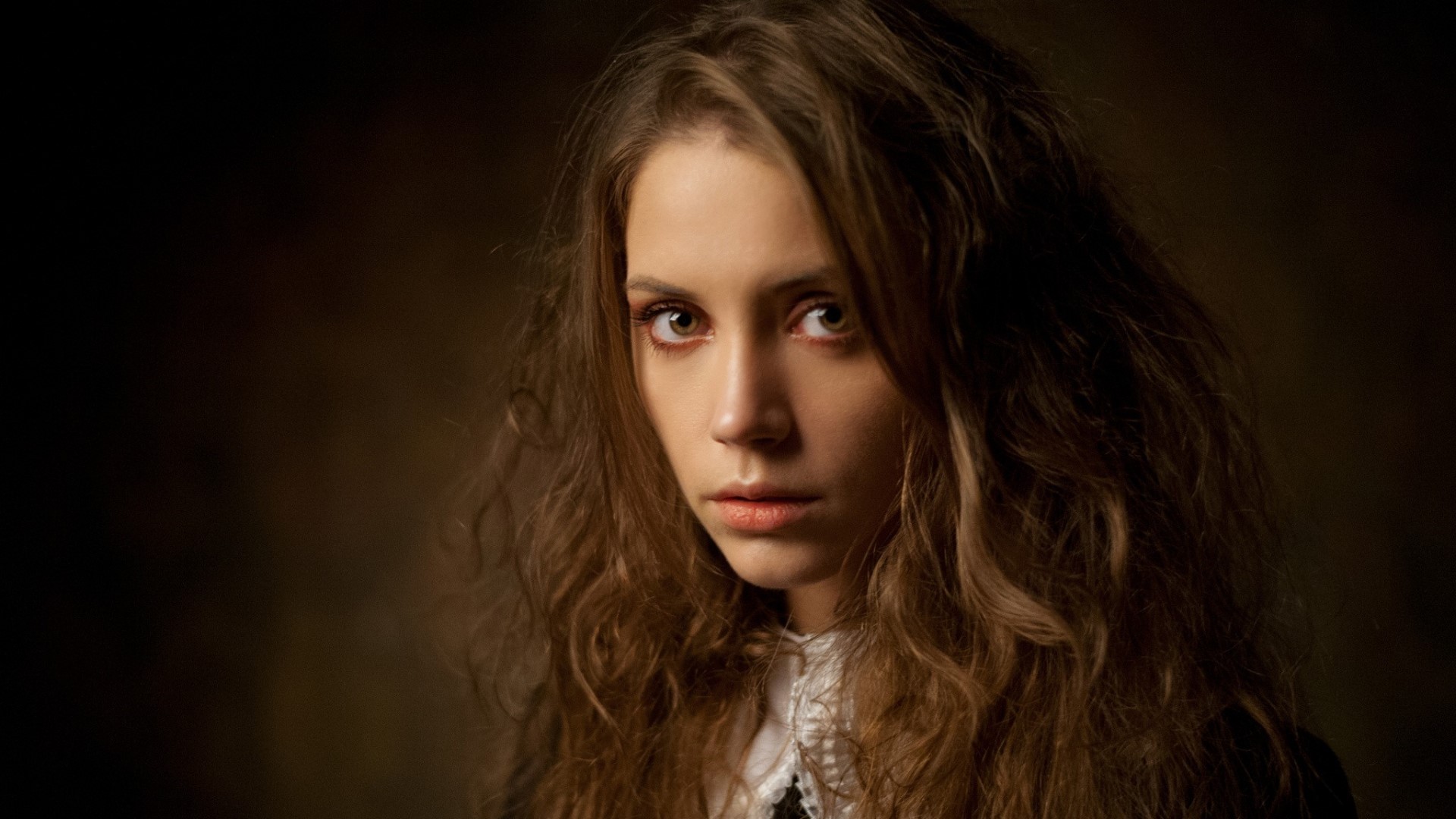 Ksenia Kokoreva portrait HD Wallpaper