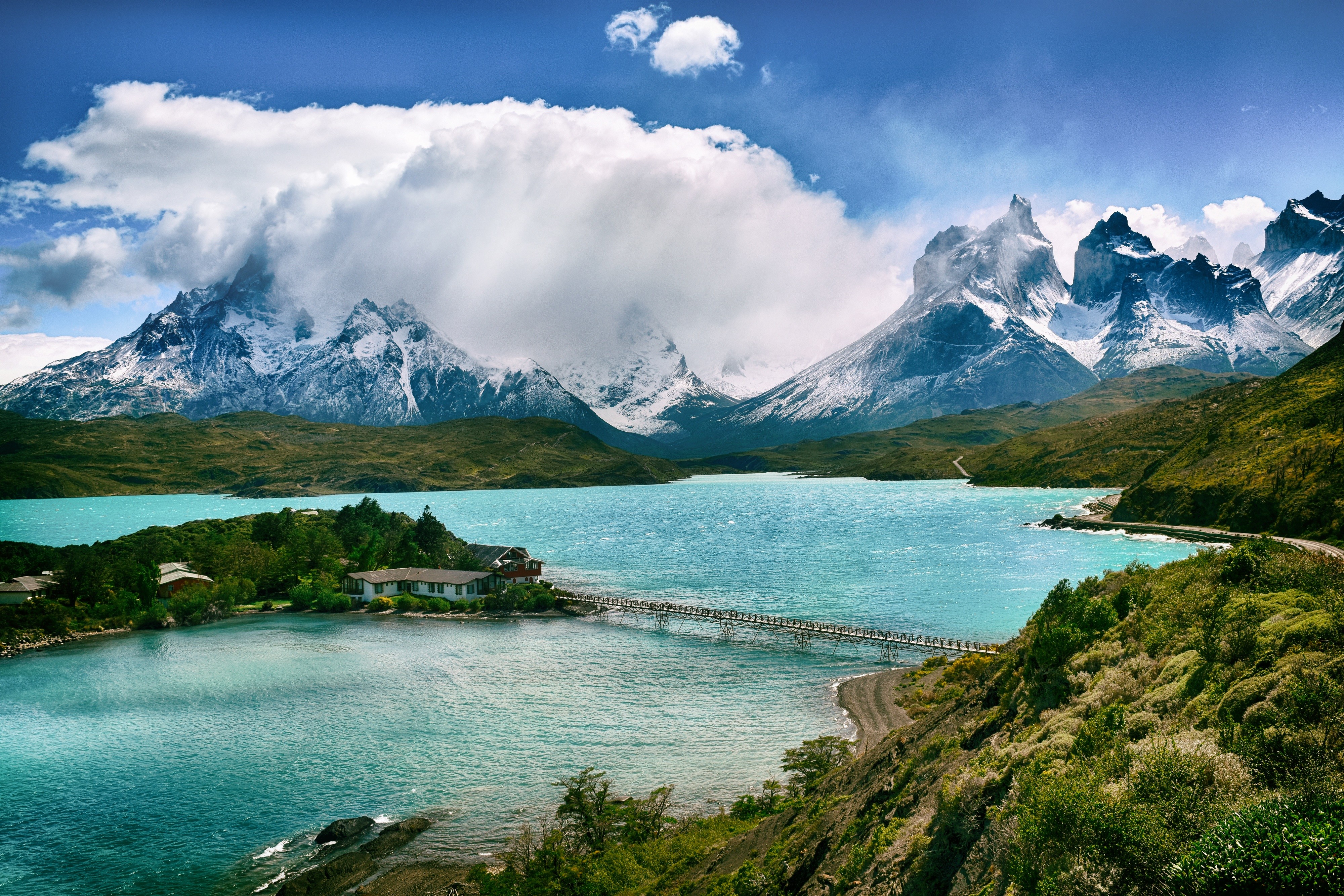 Turquoise lake and snowy mountains in Patagonia HD Wallpaper