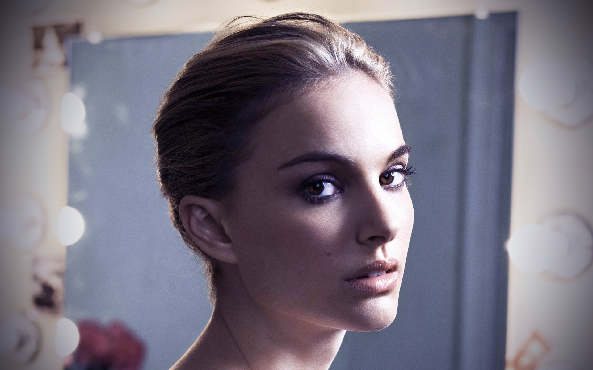 Natalie Portman HD Wallpaper