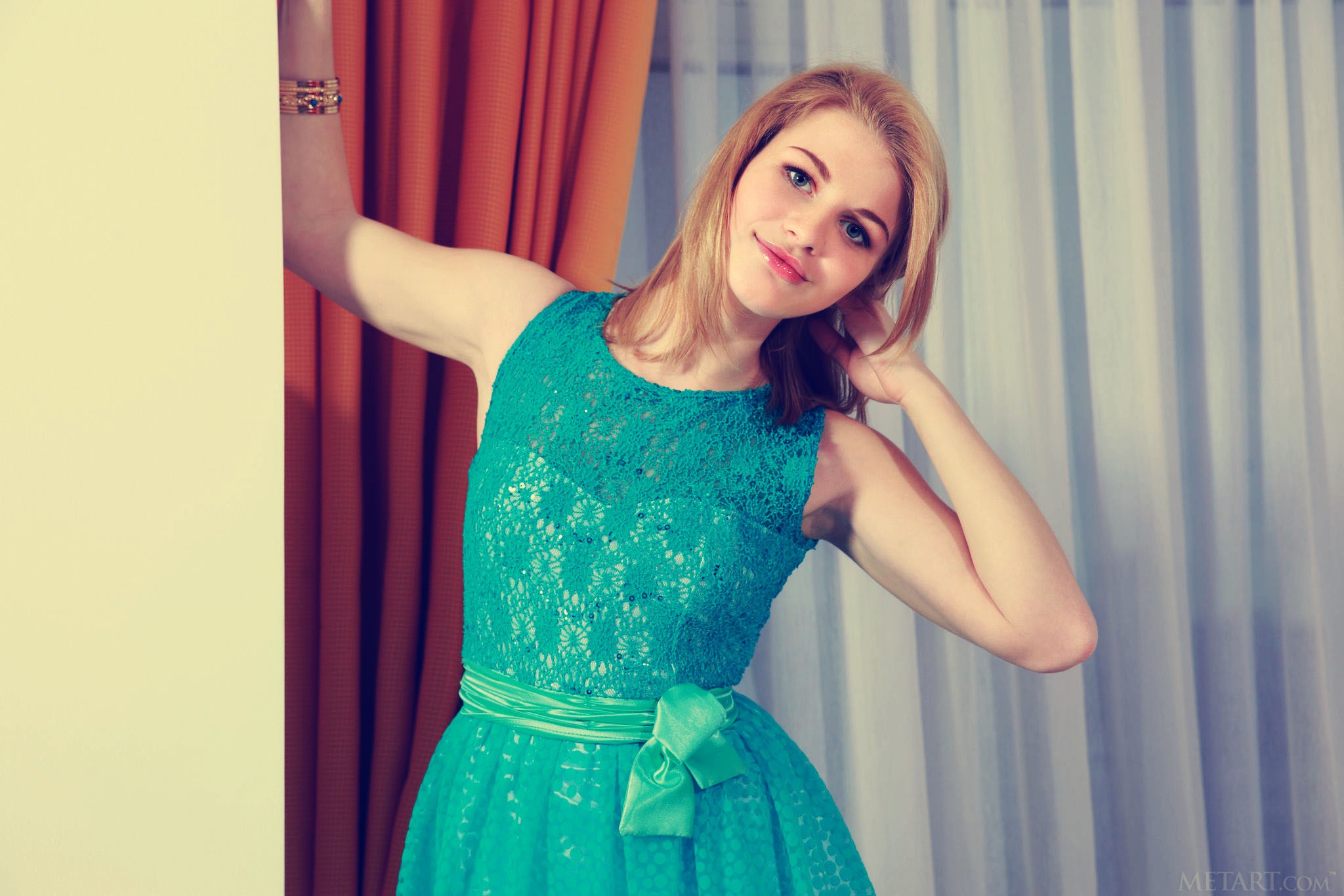 Blonde model in a blue dress HD Wallpaper