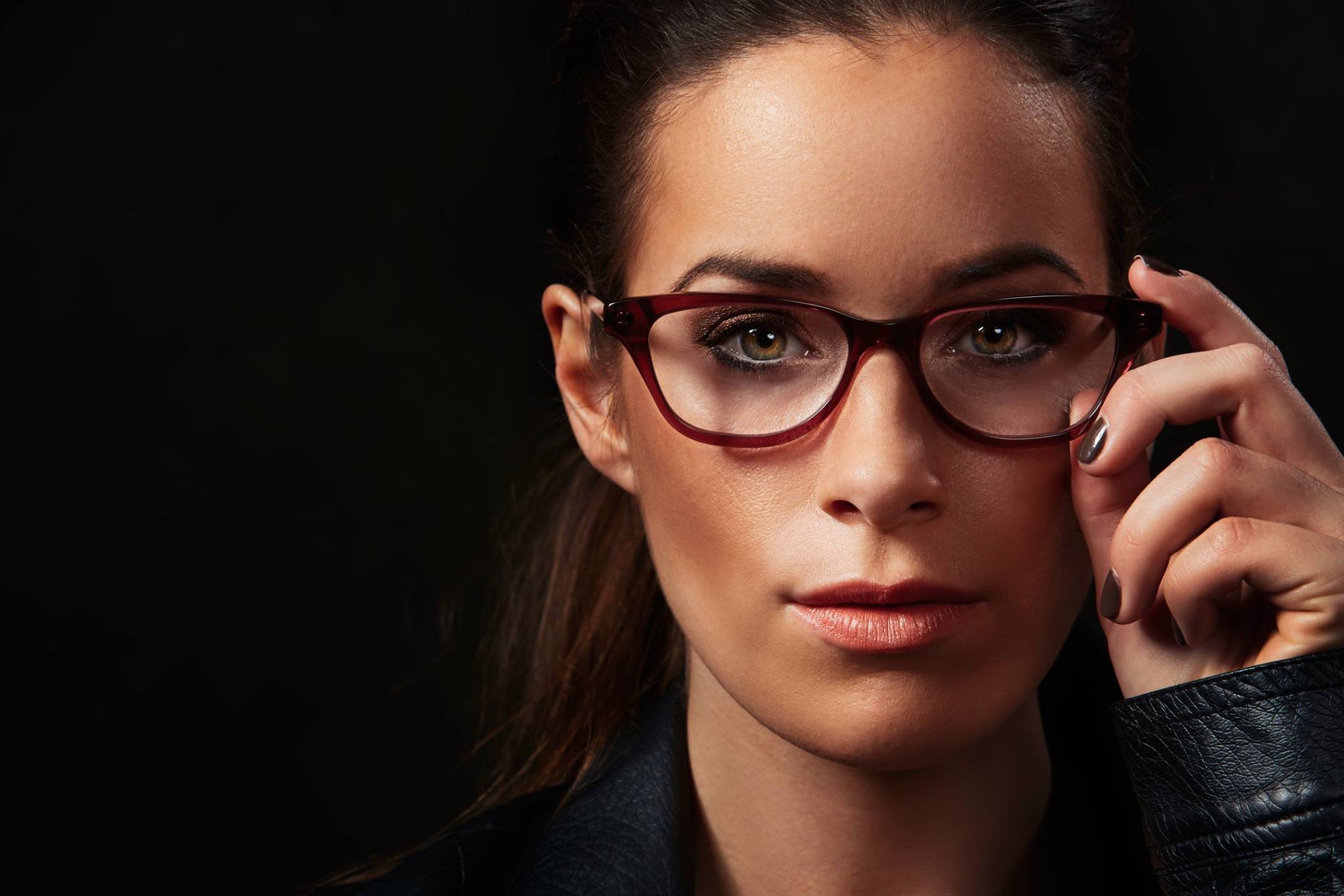 Rebekah Marine wearing glasses HD Wallpaper