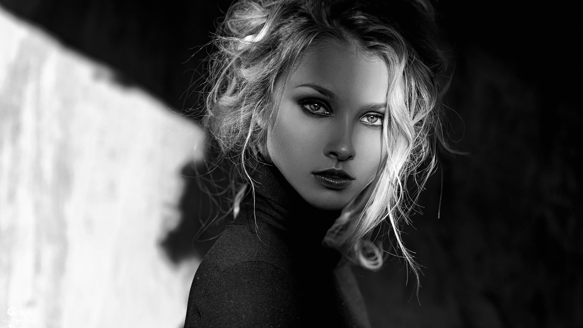 Monochrome portrait of Alice Tarasenko HD Wallpaper