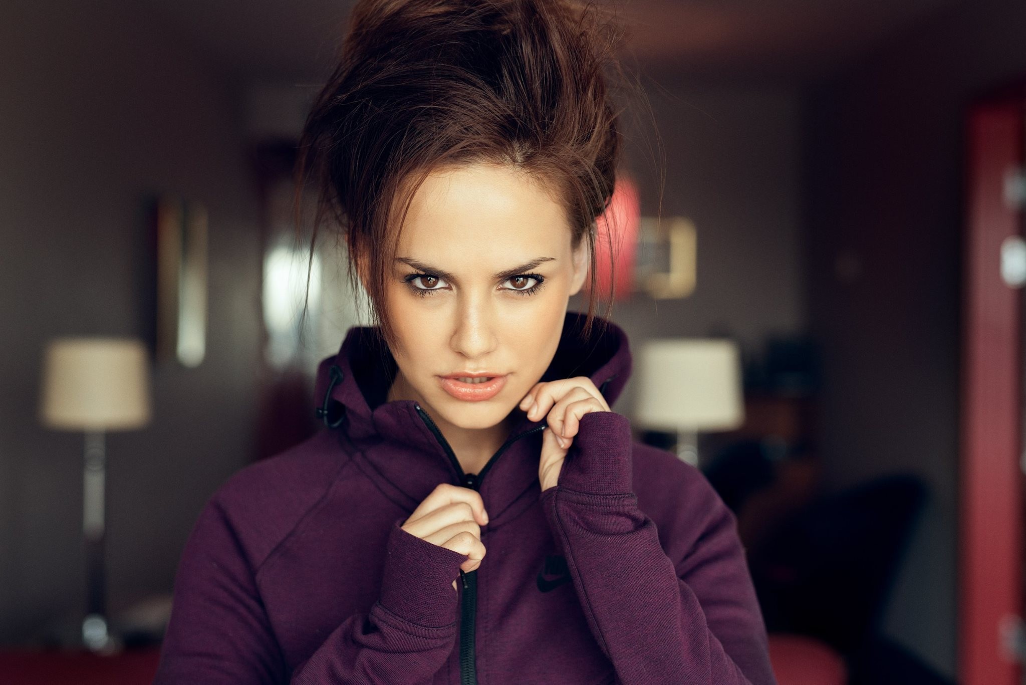 Sarah Salmonsen wearing a purple Nike hoodie HD Wallpaper