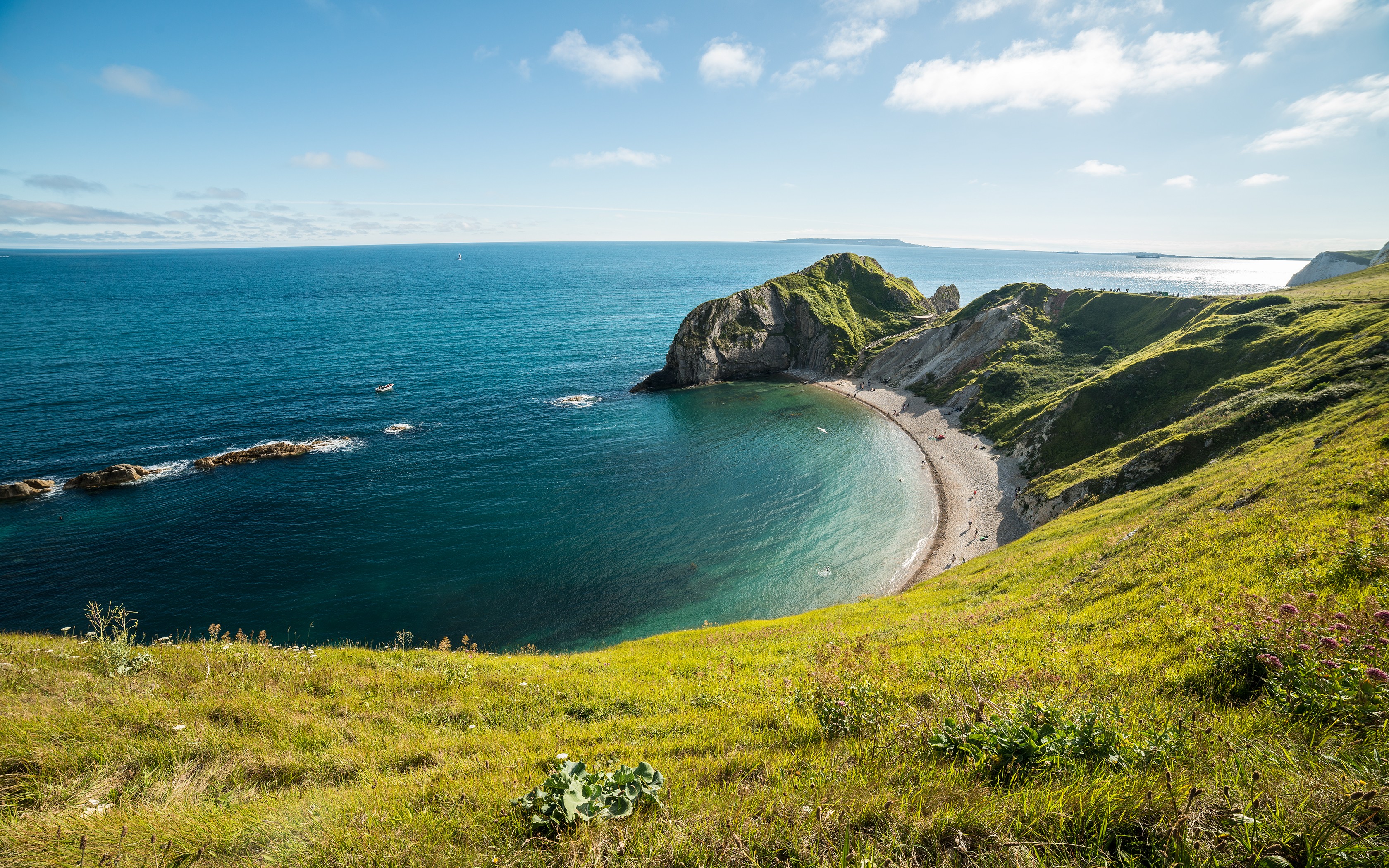 Durdle Door, England Coastline with Green Hills and Blue Sea HD Wallpaper
