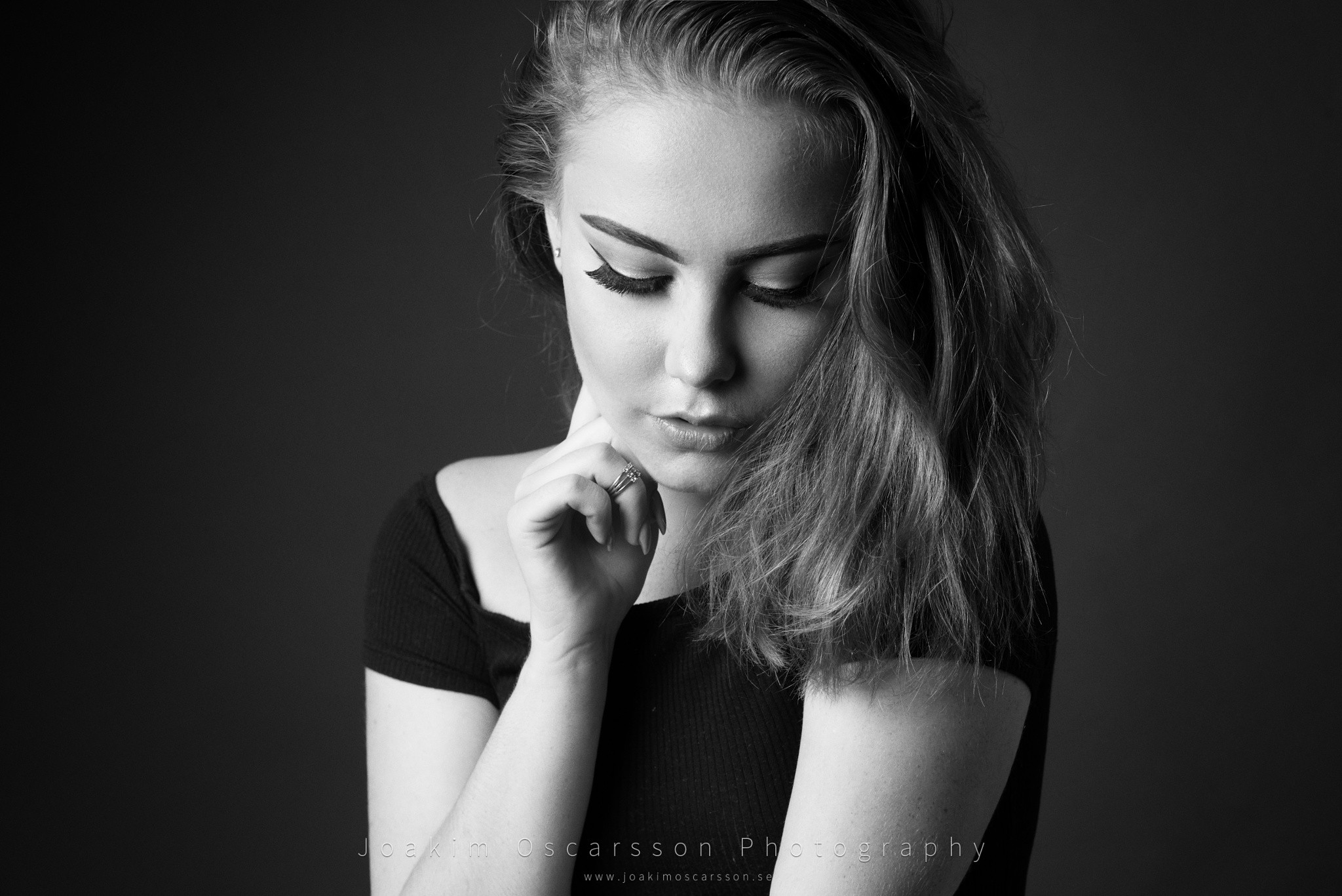 Joakim Oscarsson portrait of a young woman HD Wallpaper