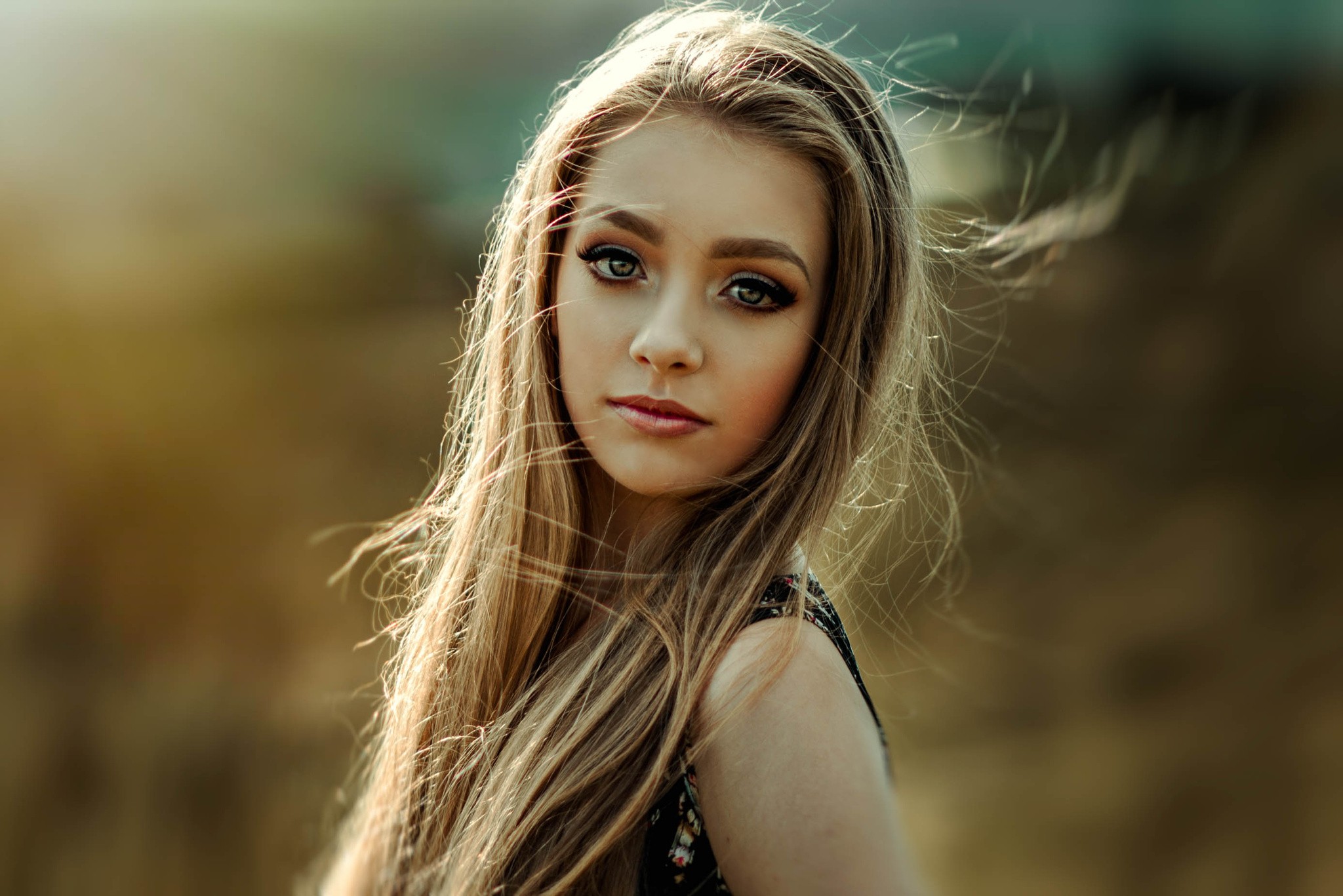 Portrait of a young blonde woman with makeup HD Wallpaper