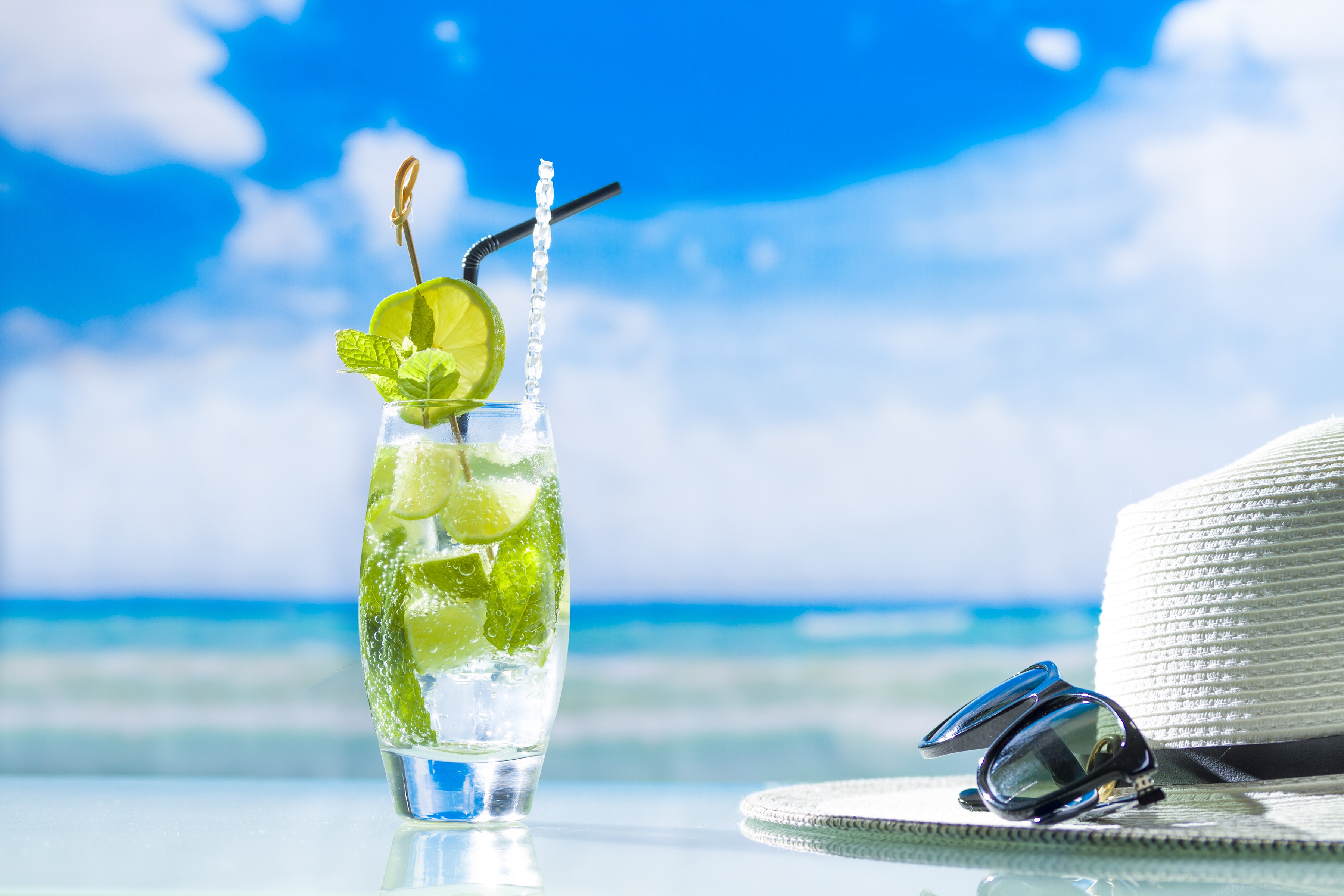 Mojito drink with beach and sunglasses HD Wallpaper