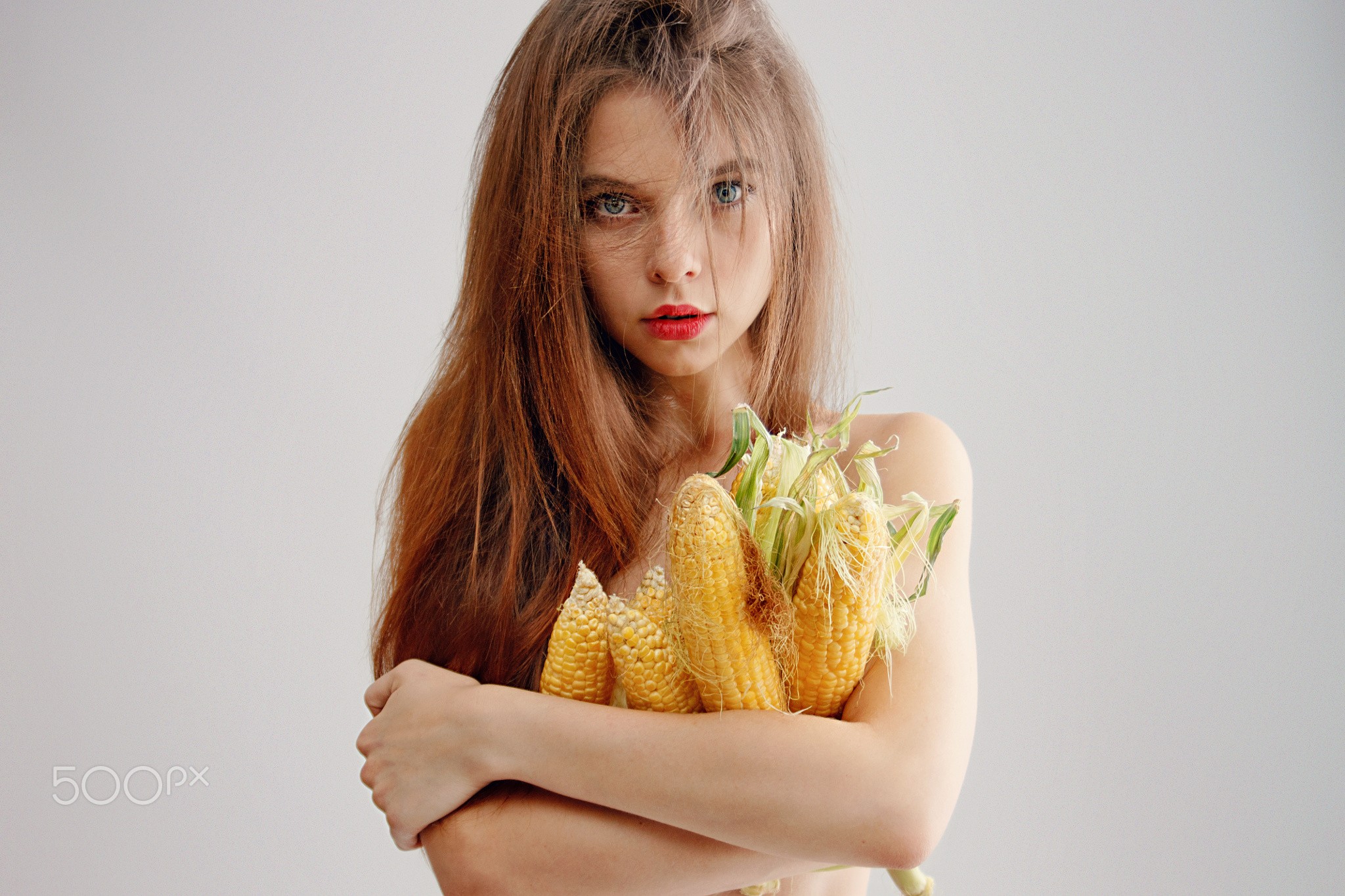 redhead corn strategic covering simple blue eyes red HD Wallpaper