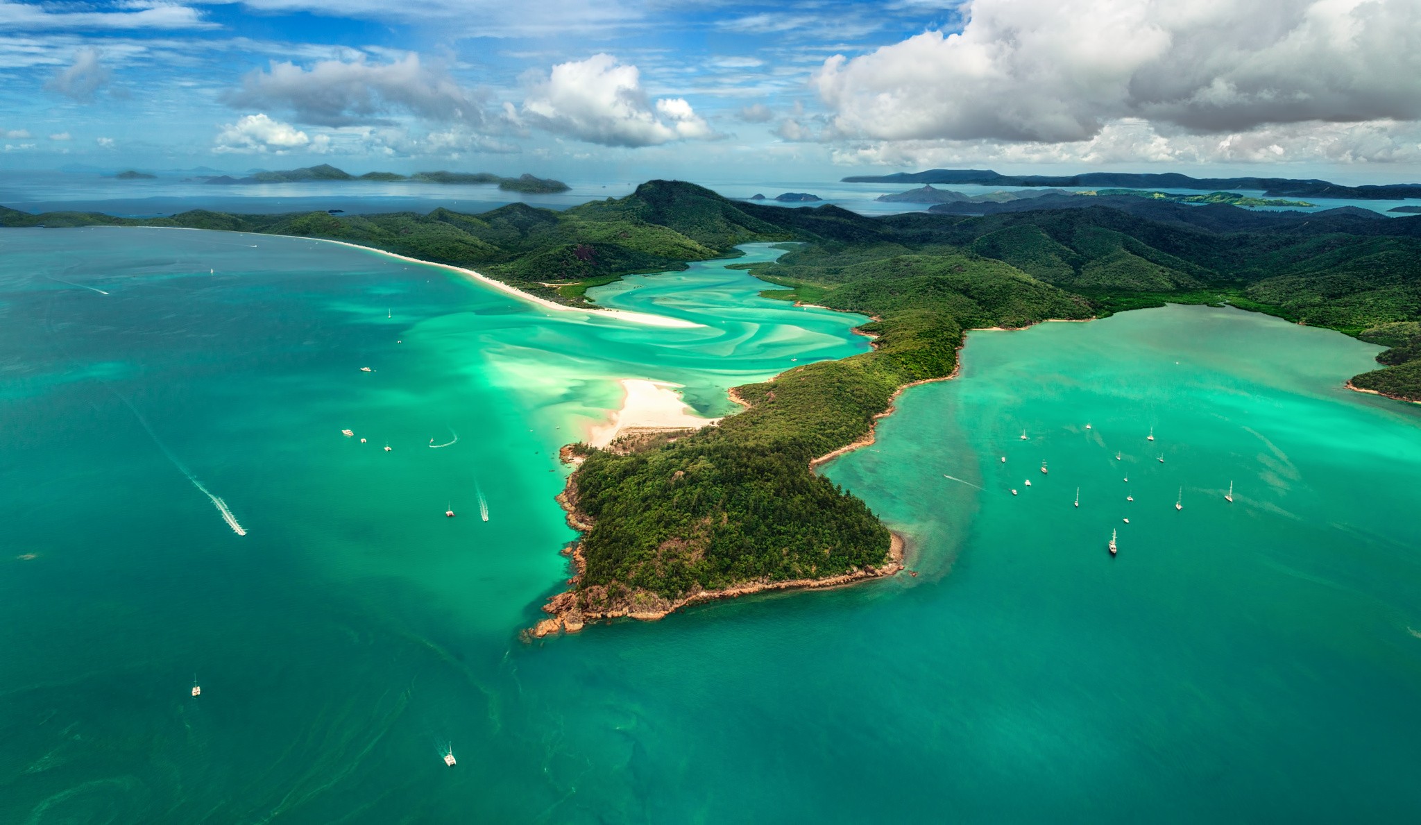 Aerial view of Whitehaven Beach, Whitsundays, Australia HD Wallpaper