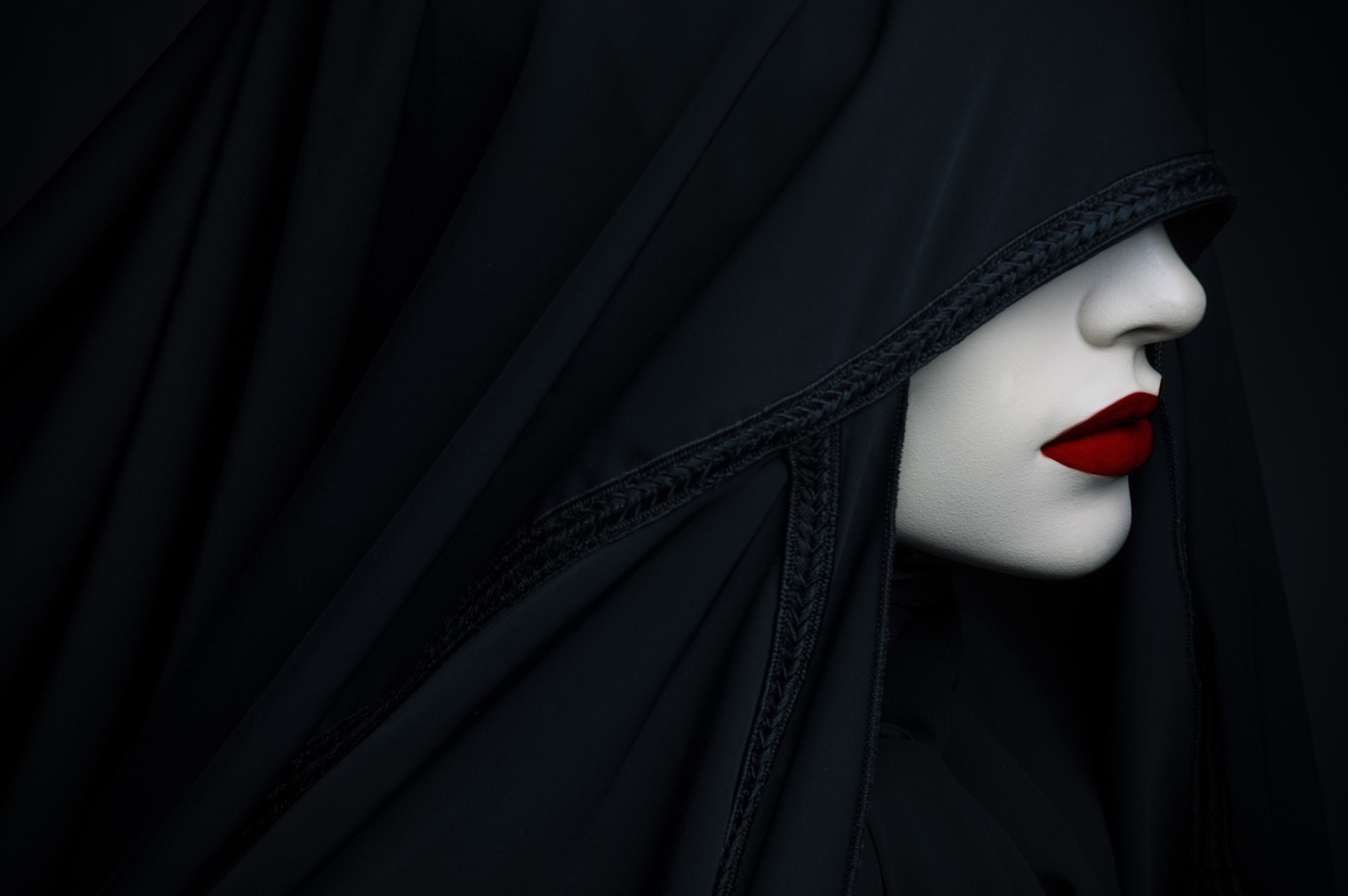 Woman in black veil with red lips HD Wallpaper