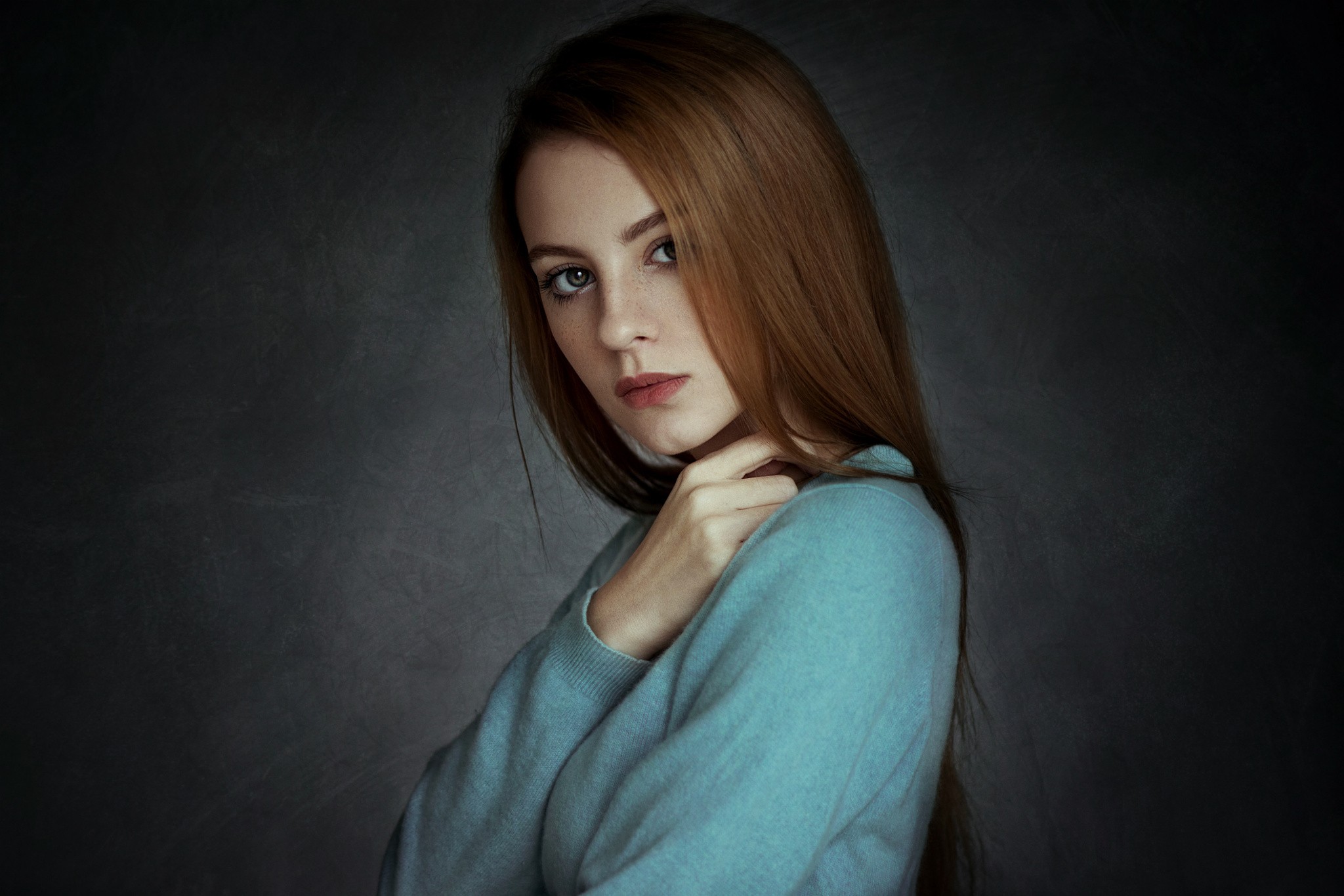 Woman with long auburn hair wearing blue clothing HD Wallpaper