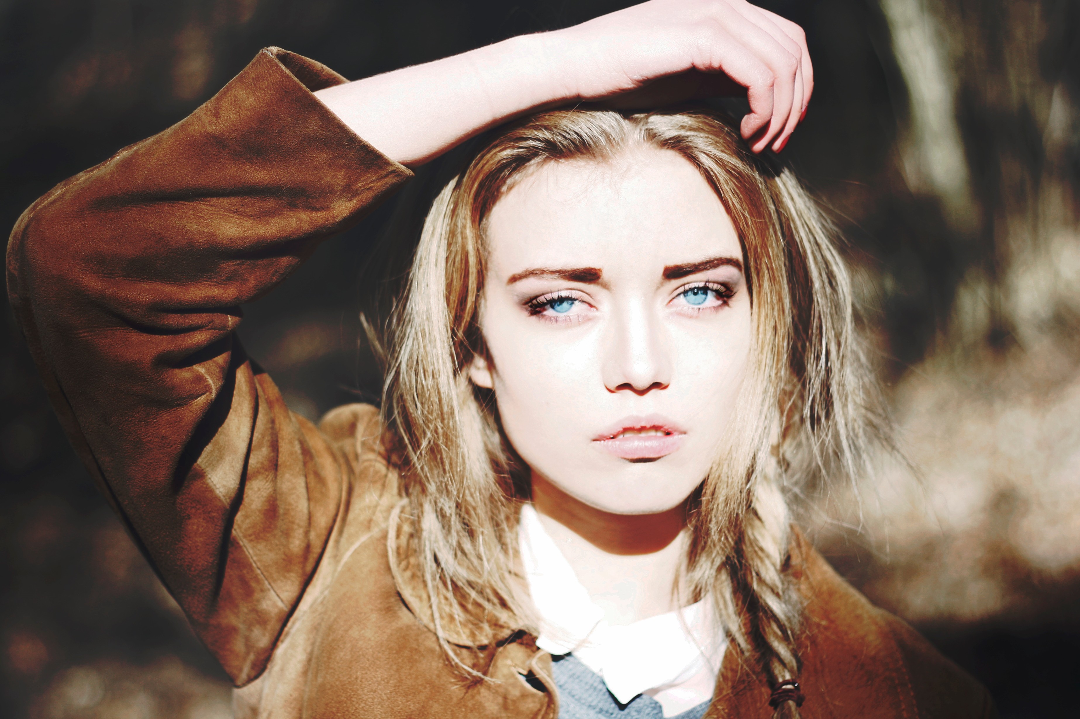 Elsa Fredriksson Holmgren with blue eyes HD Wallpaper