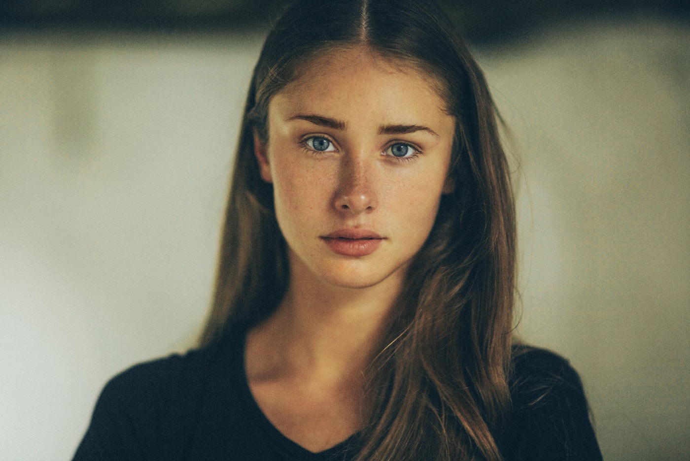 Rupert Lamontagne portrait of a young woman with freckles HD Wallpaper