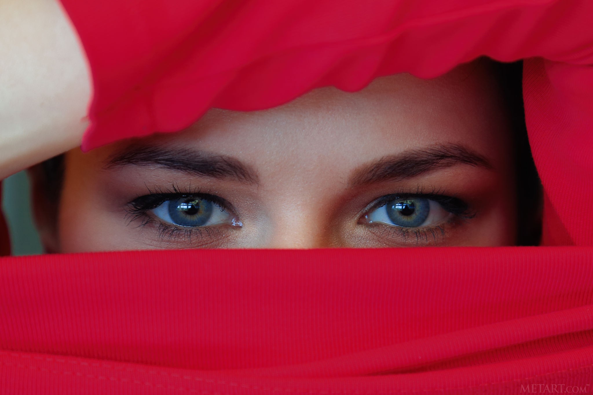 Ardelia A with blue eyes and red fabric HD Wallpaper