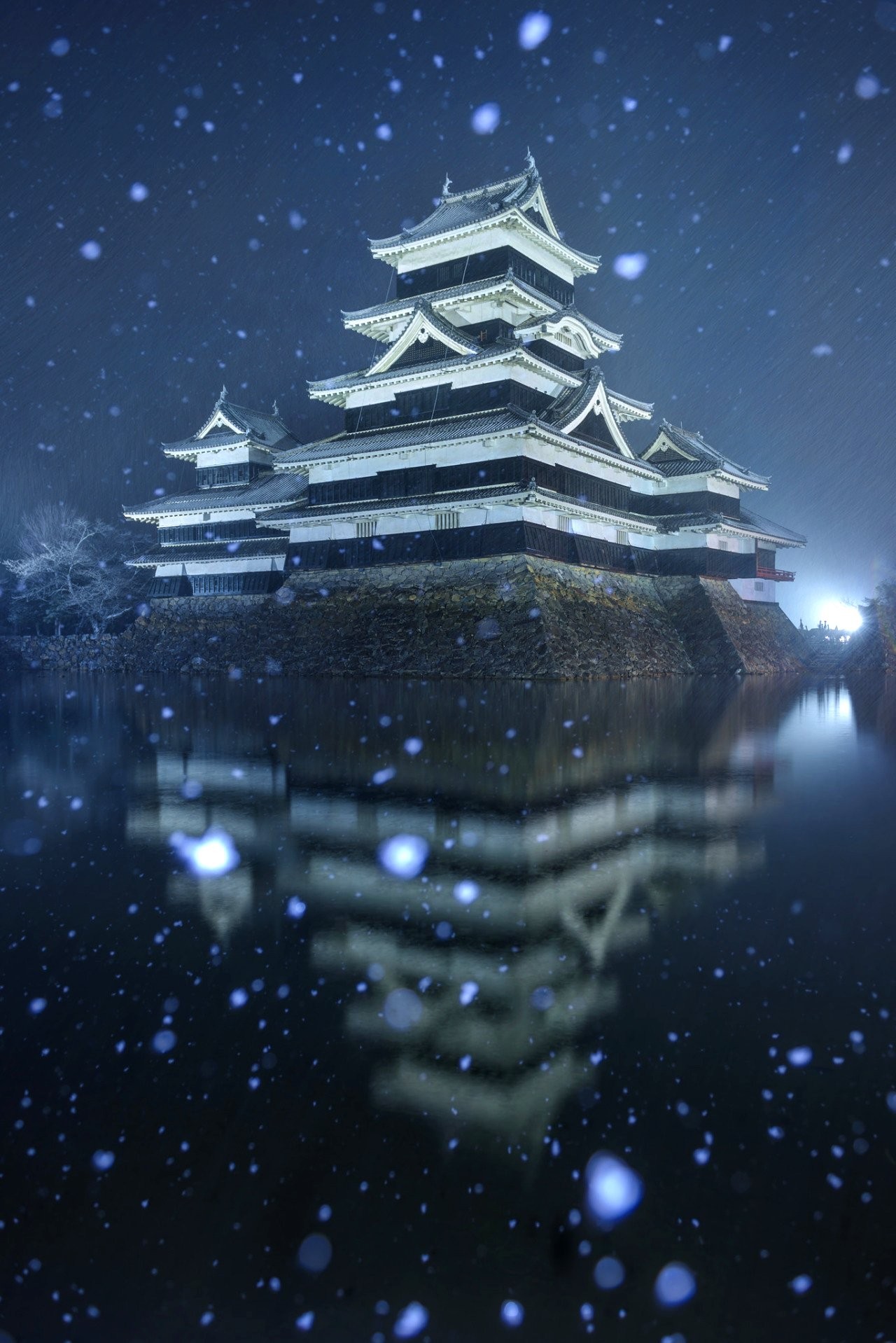 Matsumoto Castle in Winter with Snowfall HD Wallpaper