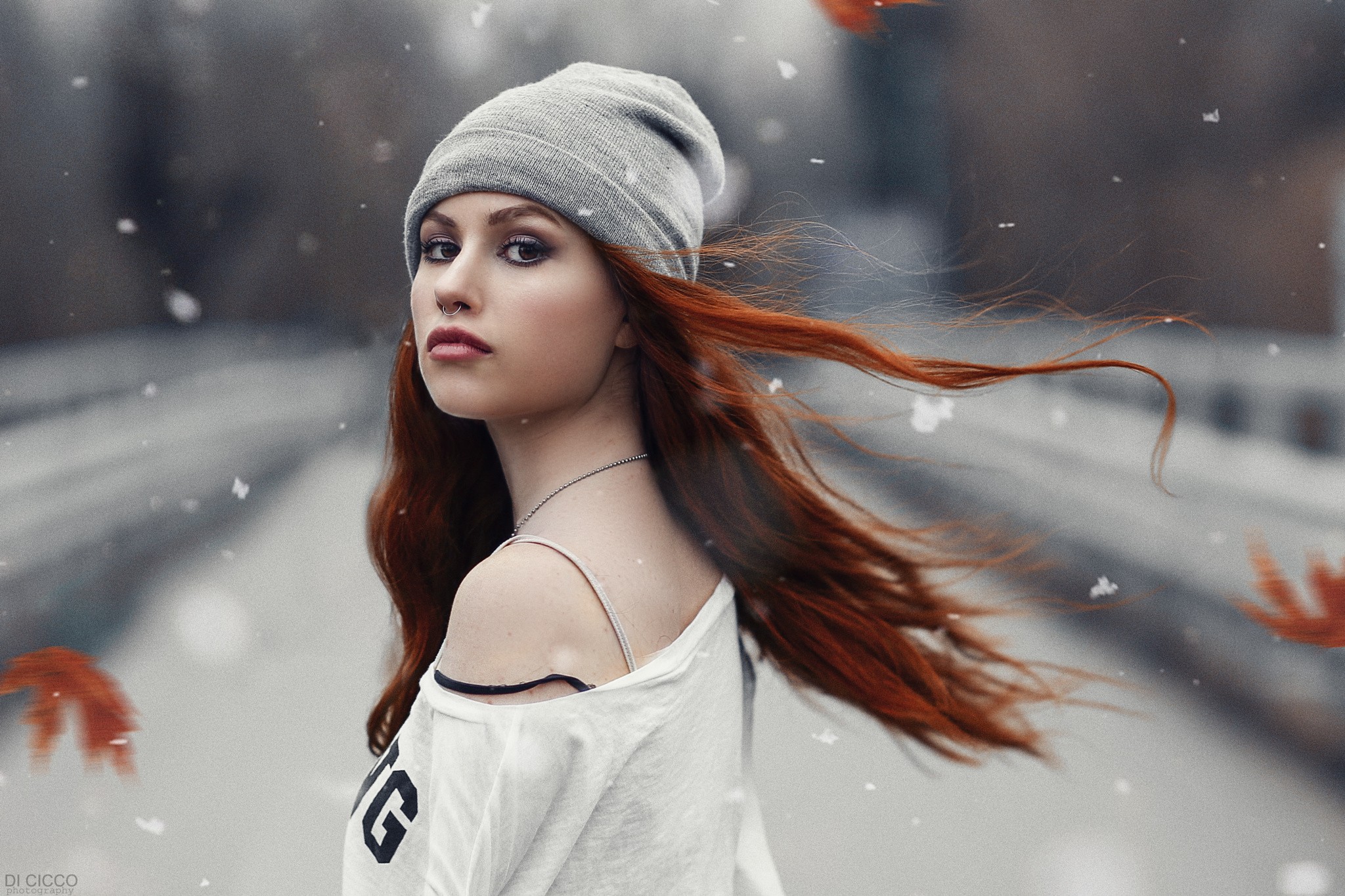 Valentina Galassi portrait by Alessandro Di Cicco HD Wallpaper