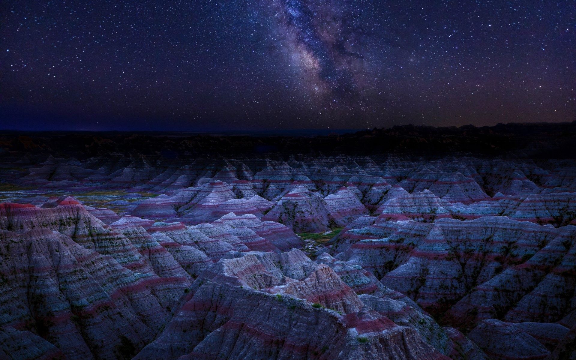 Milky Way over Badlands National Park HD Wallpaper