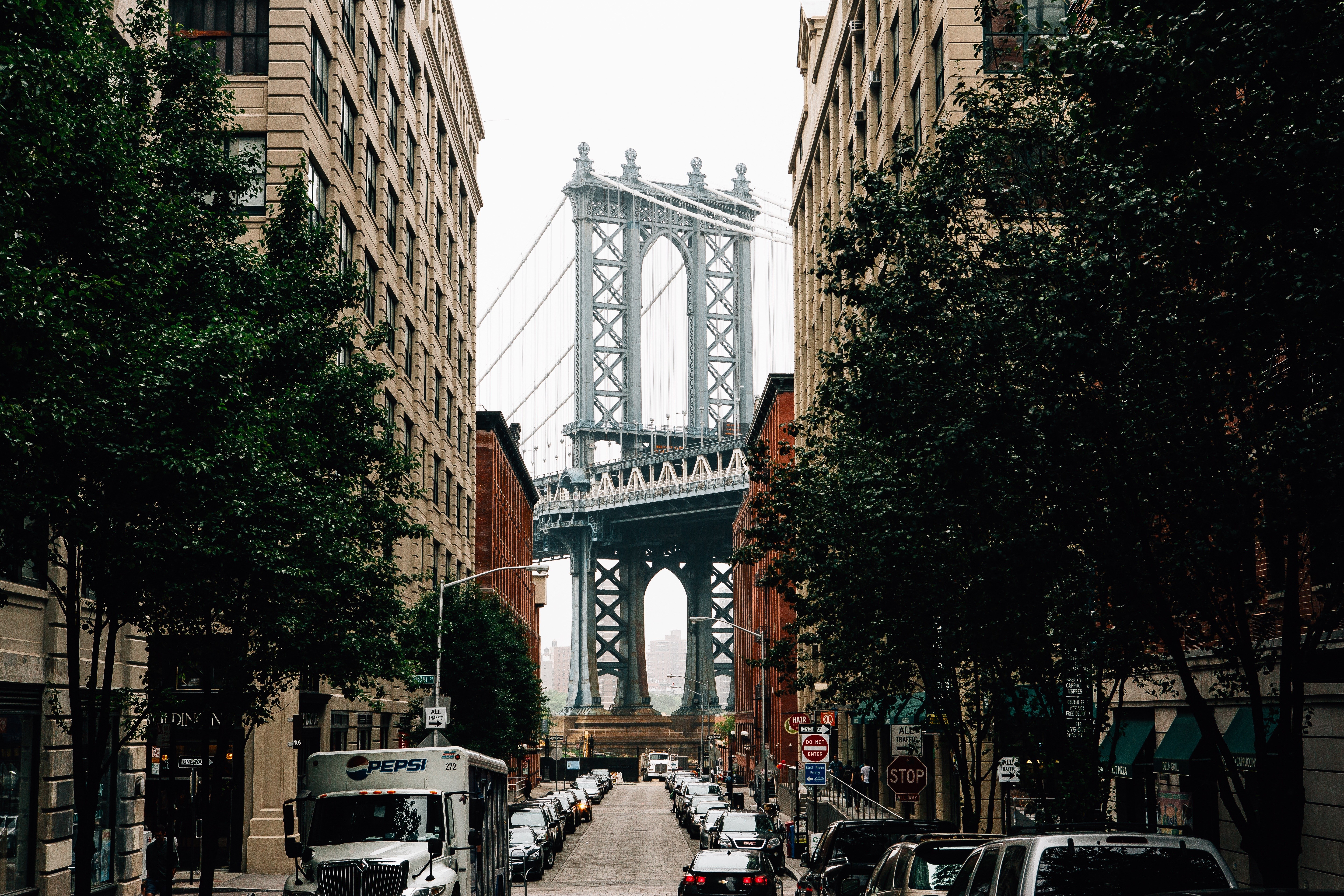 Manhattan Bridge, New York City Street View HD Wallpaper