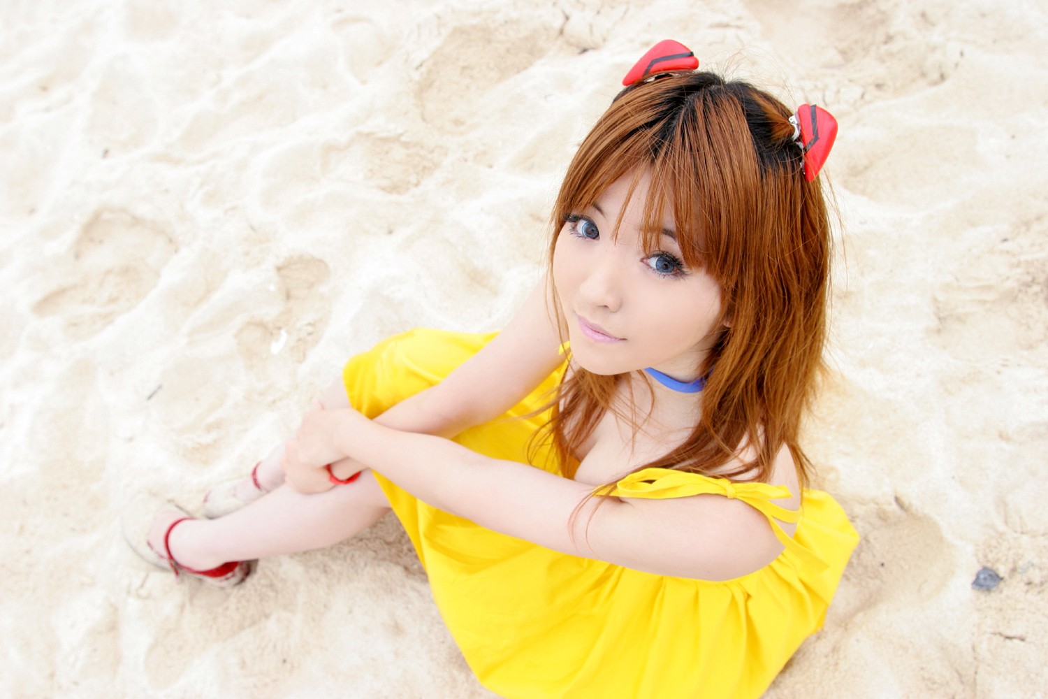 Asuka Langley Soryu cosplay on the sand HD Wallpaper