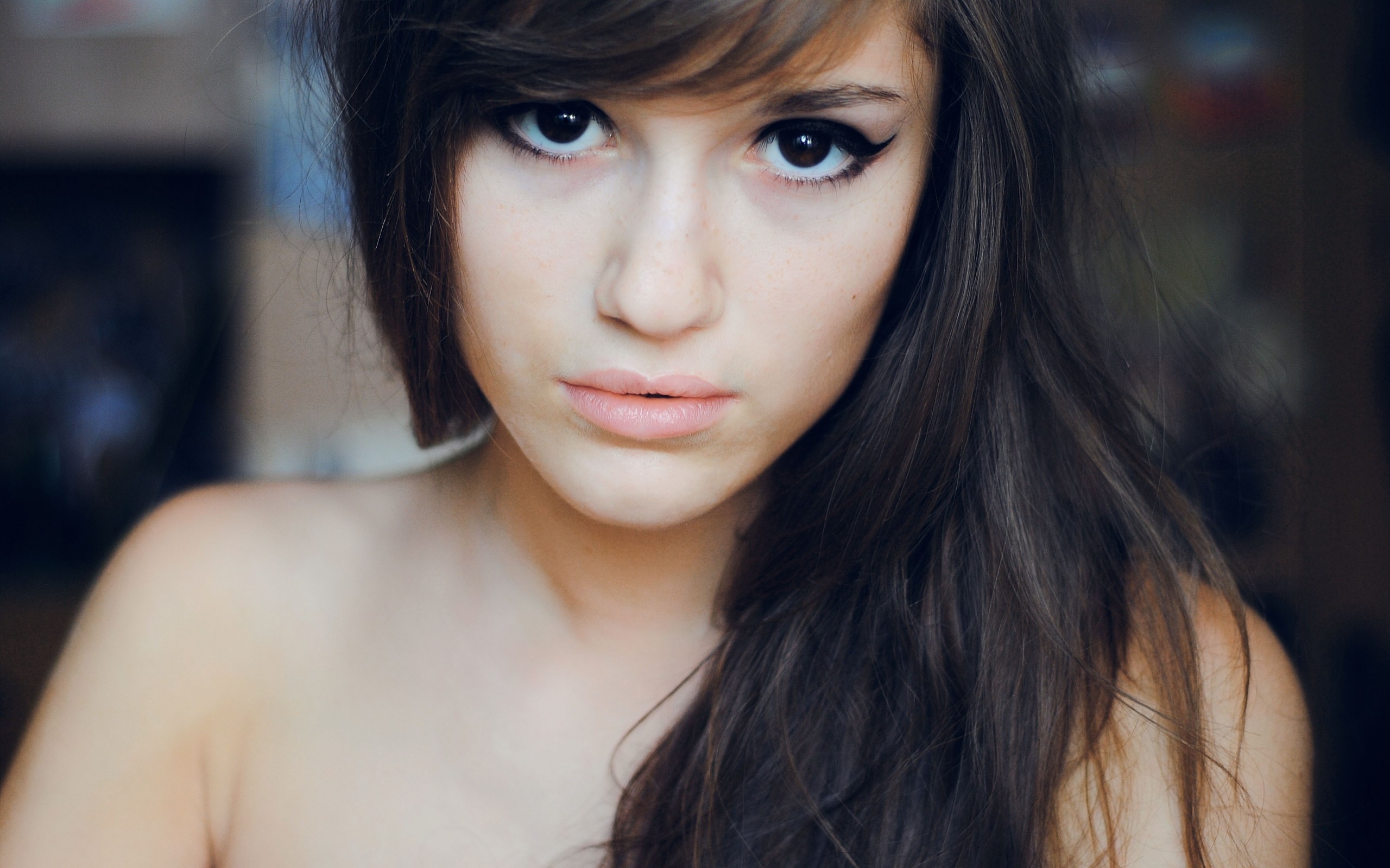 Ruxandra Gabriela with long brunette hair and bare shoulders HD Wallpaper