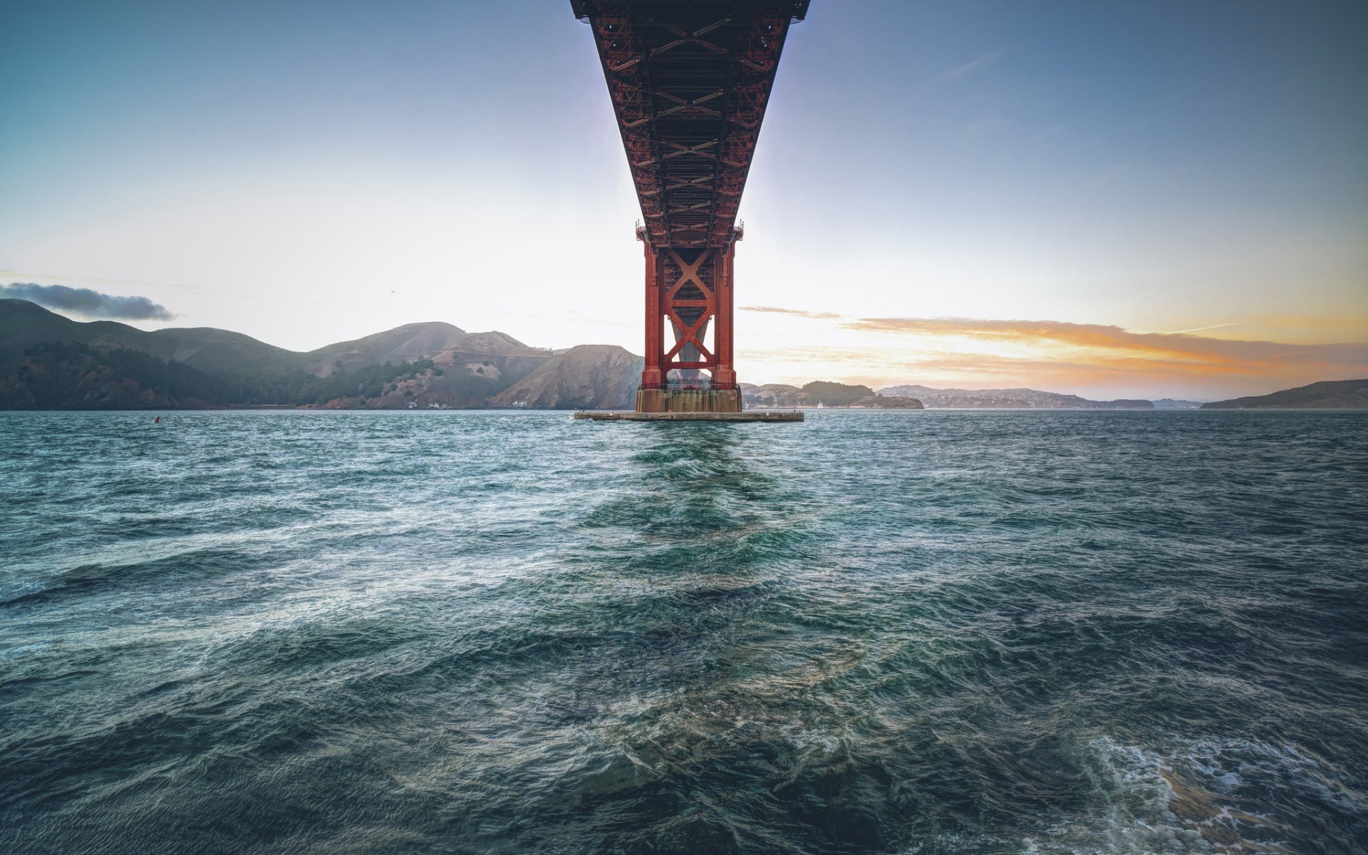 Under the Golden Gate Bridge in San Francisco HD Wallpaper