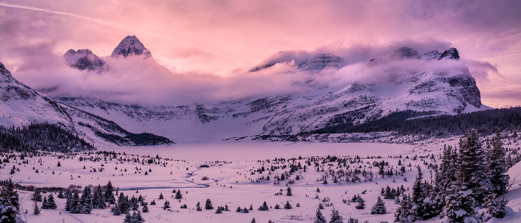 Snowy Mountains in British Columbia at Sunset HD Wallpaper