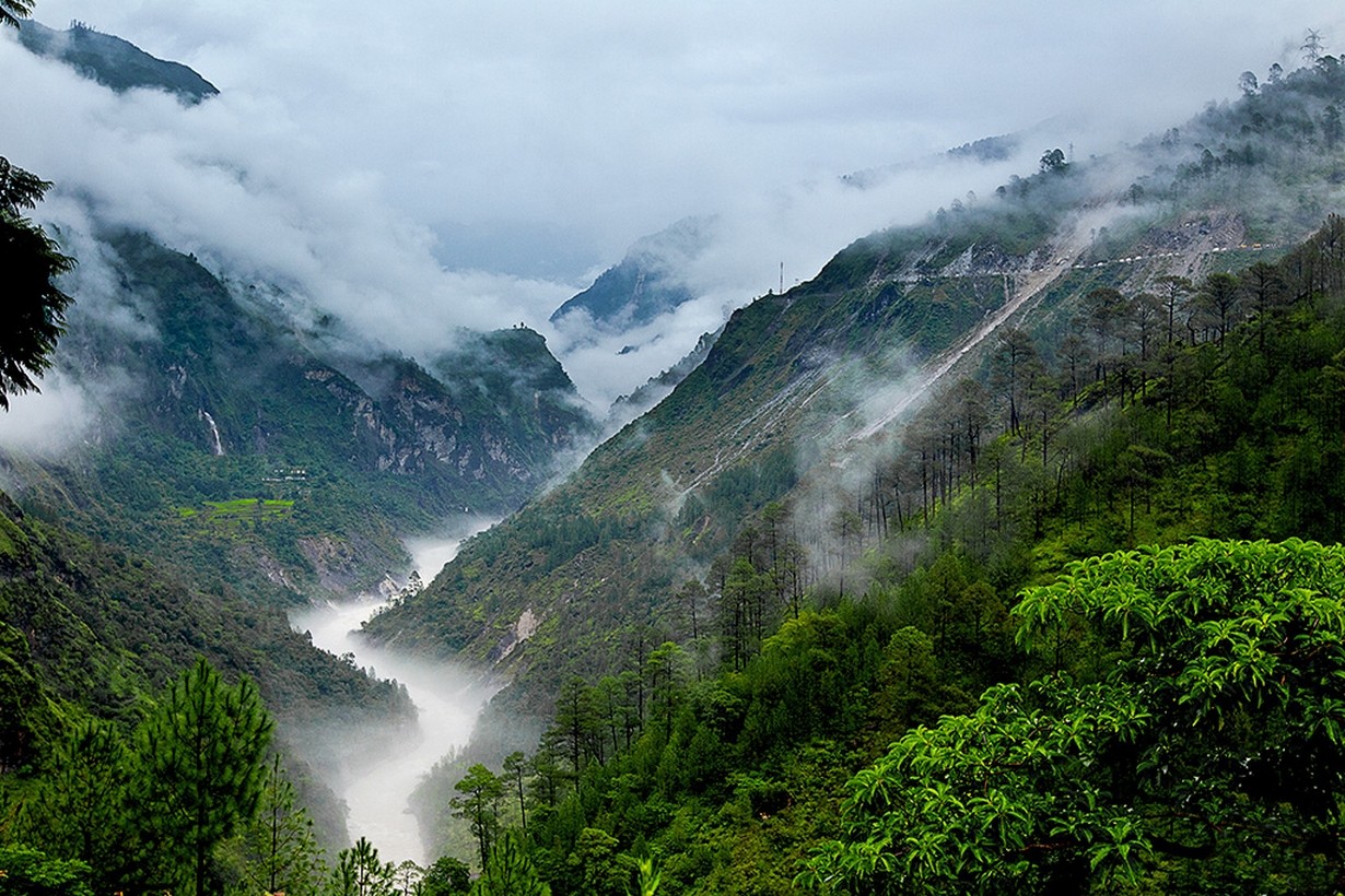 Misty Mountains River Valley with Trees and Clouds HD Wallpaper