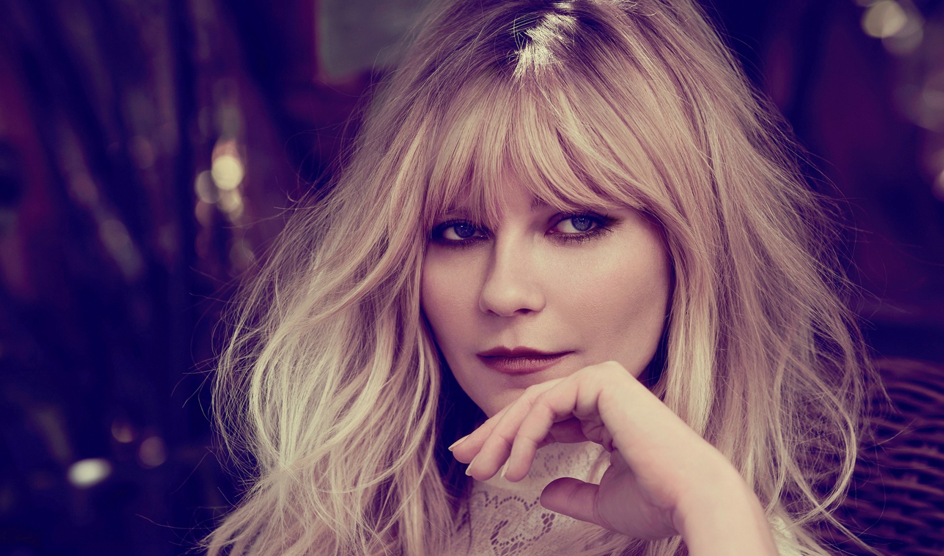 Kirsten Dunst blonde woman looking at viewer HD Wallpaper