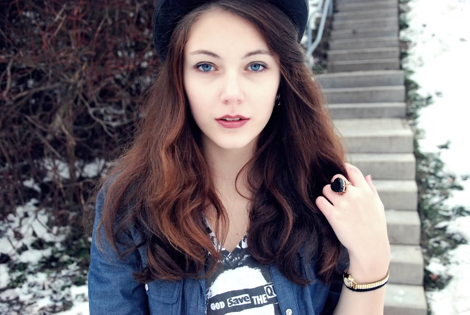 Woman with blue eyes wearing a hat and denim jacket HD Wallpaper