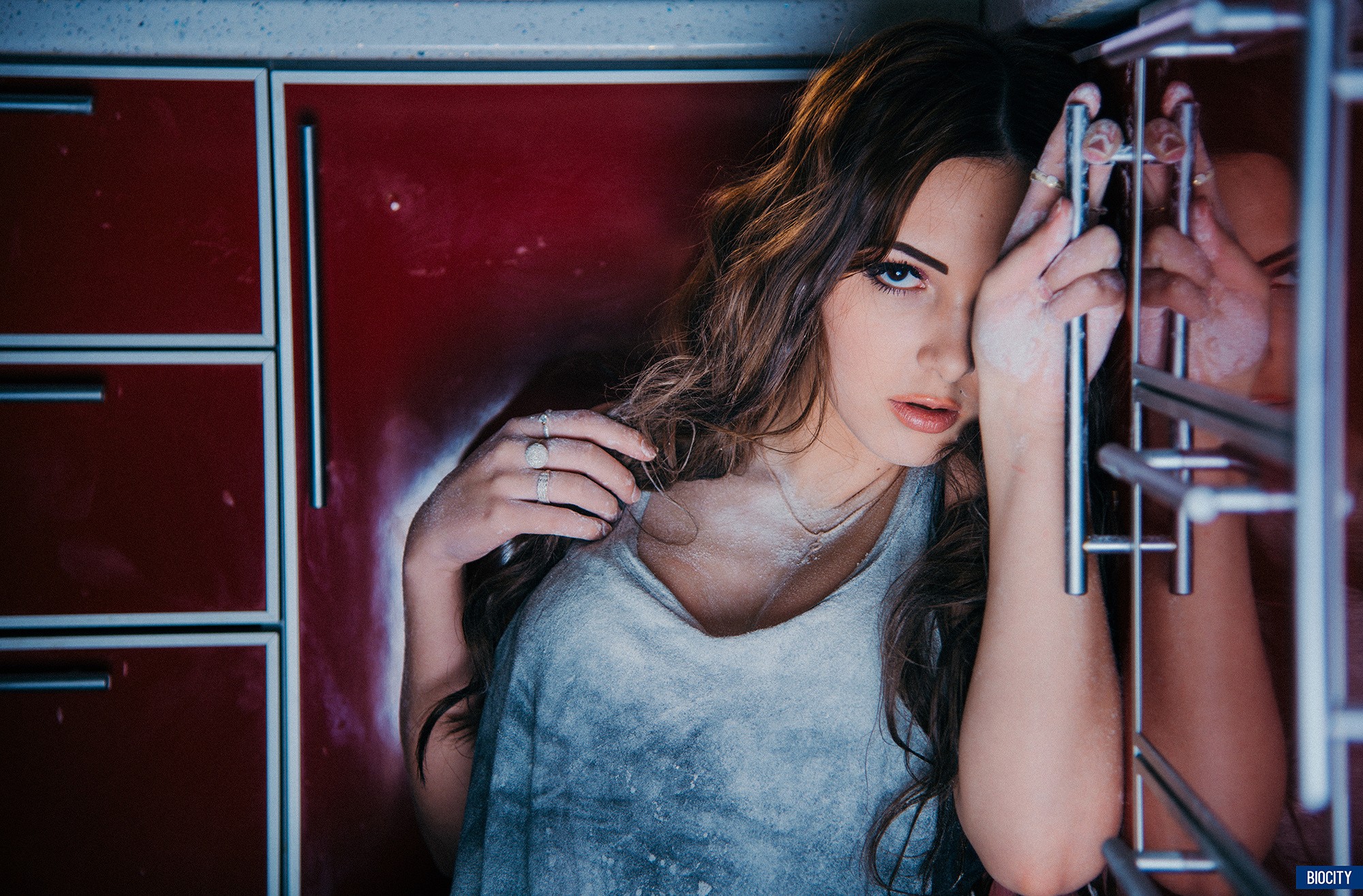 Pasha Karpenko with flour on her tank top HD Wallpaper