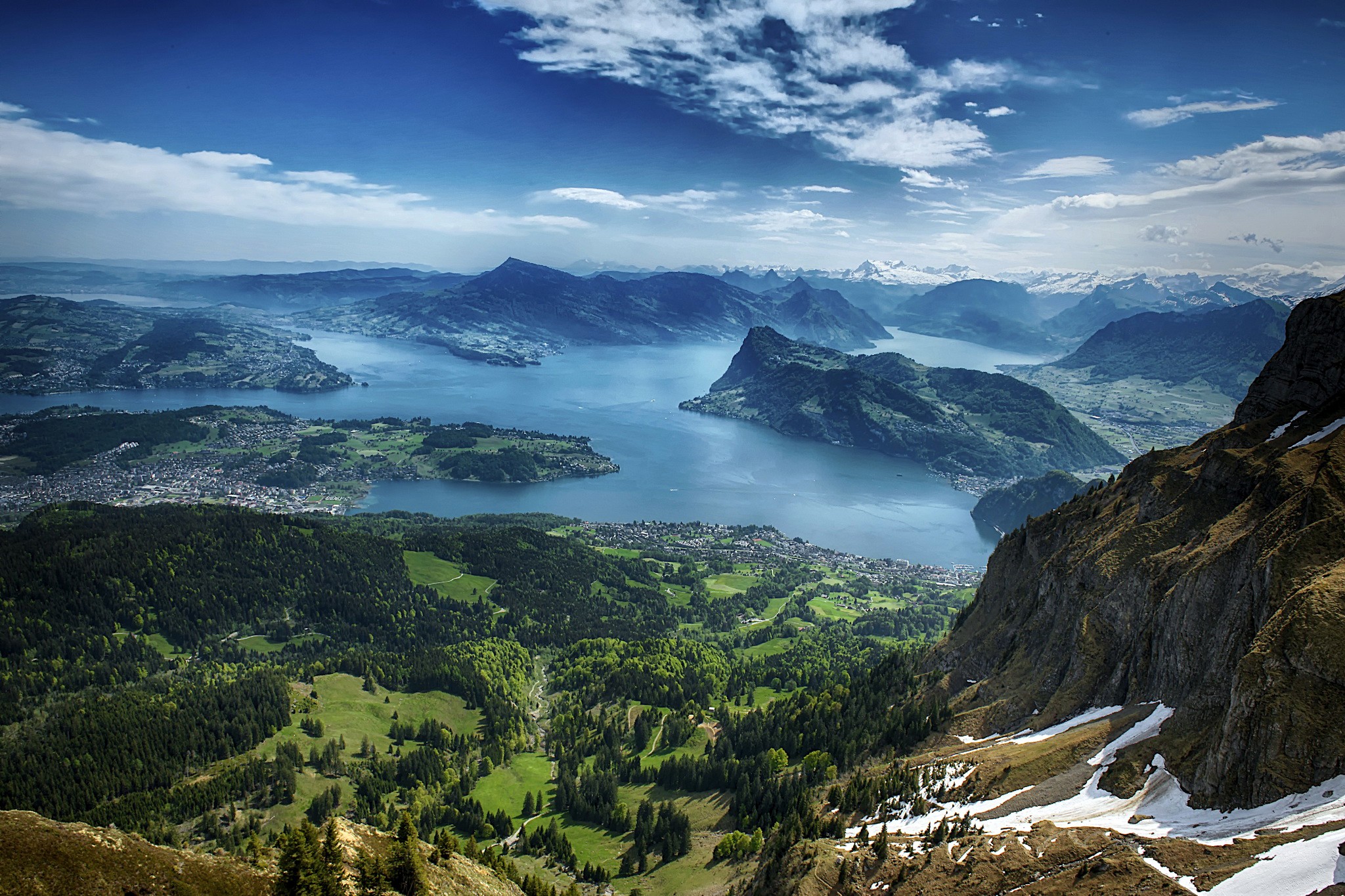 Panoramic view of mountains and lakes HD Wallpaper