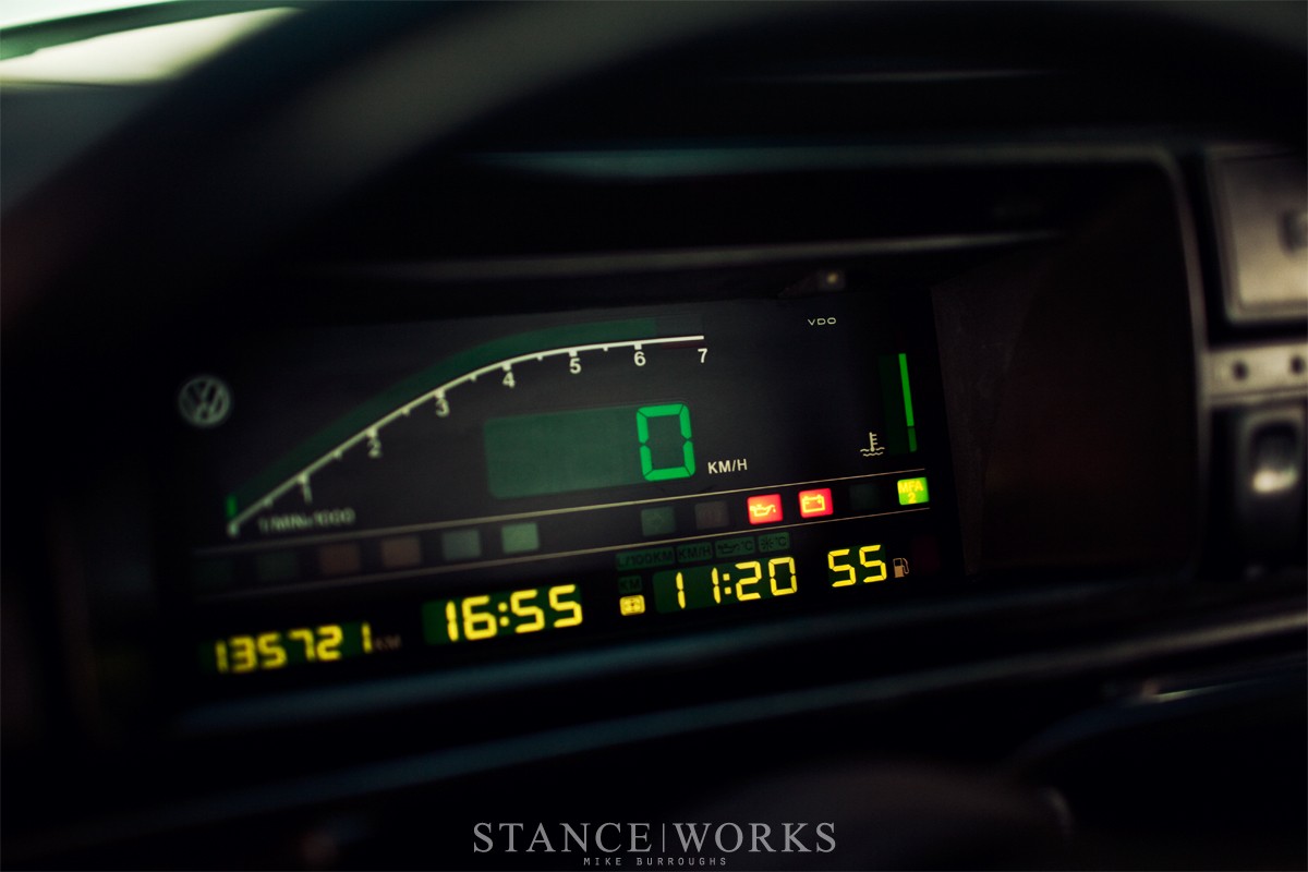 Volkswagen Golf GTI dashboard HD Wallpaper