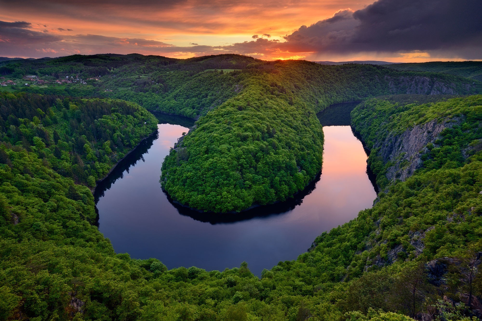 Horseshoe Bend river landscape at sunset HD Wallpaper