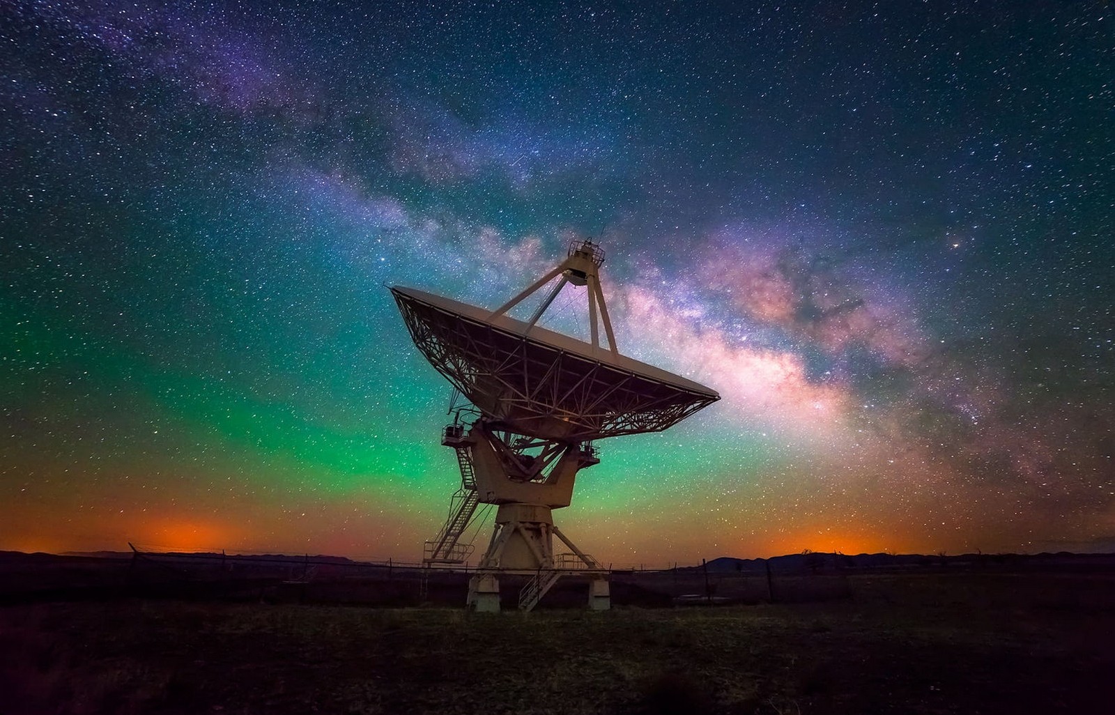 Observatory under the Milky Way in New Mexico HD Wallpaper