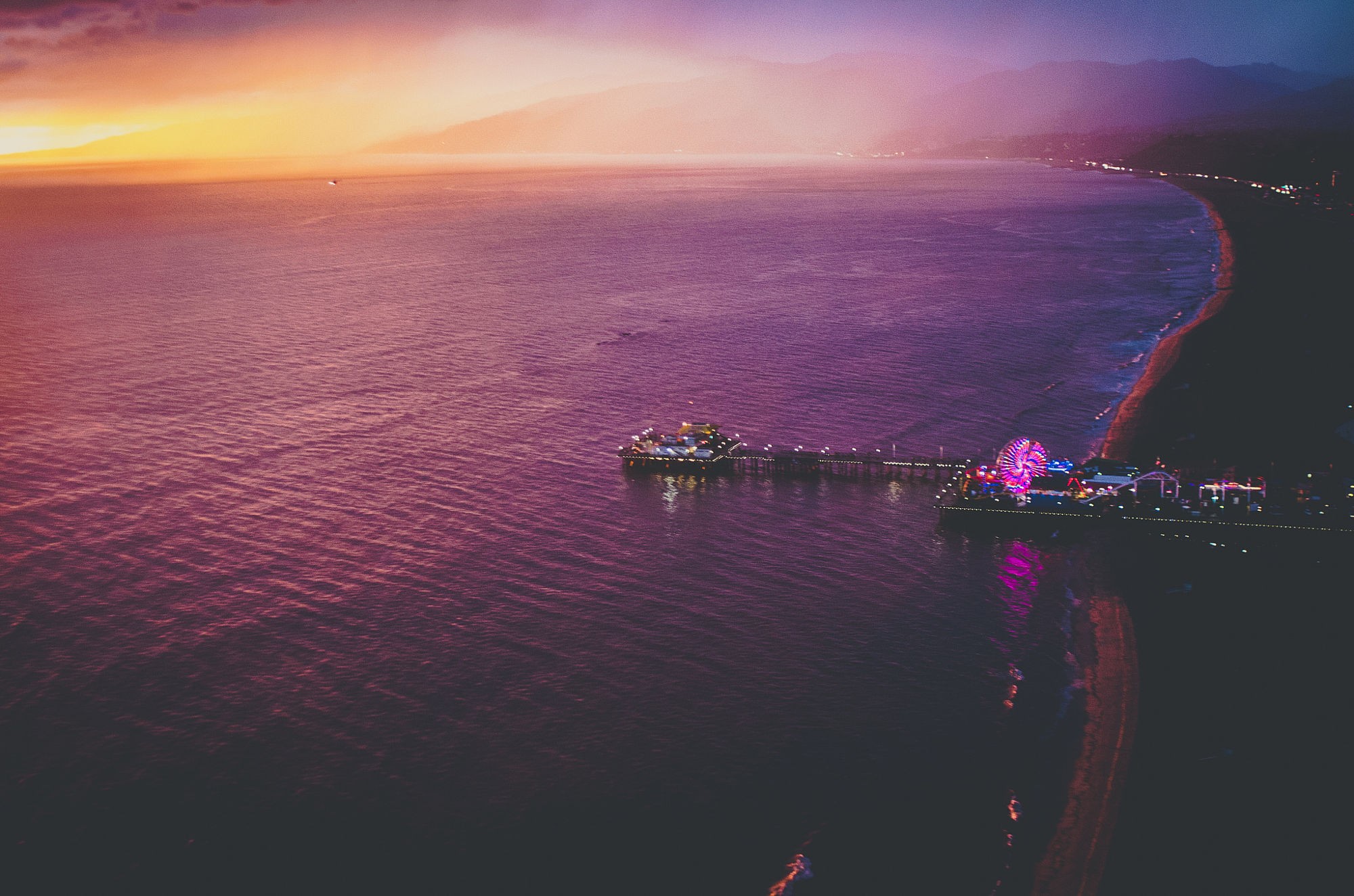 Santa Monica Pier at Sunset HD Wallpaper