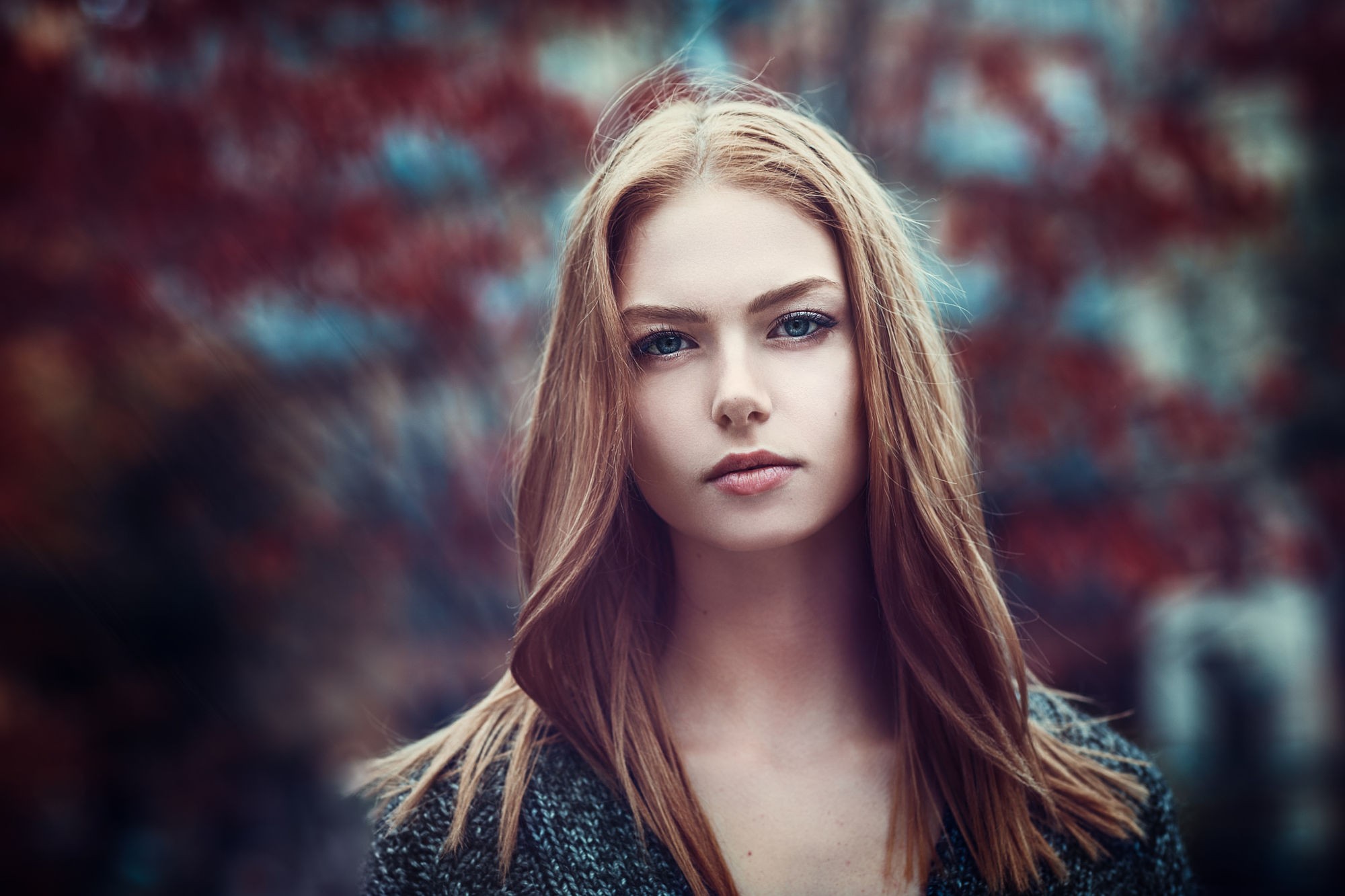 Young woman with blonde hair and blue eyes HD Wallpaper