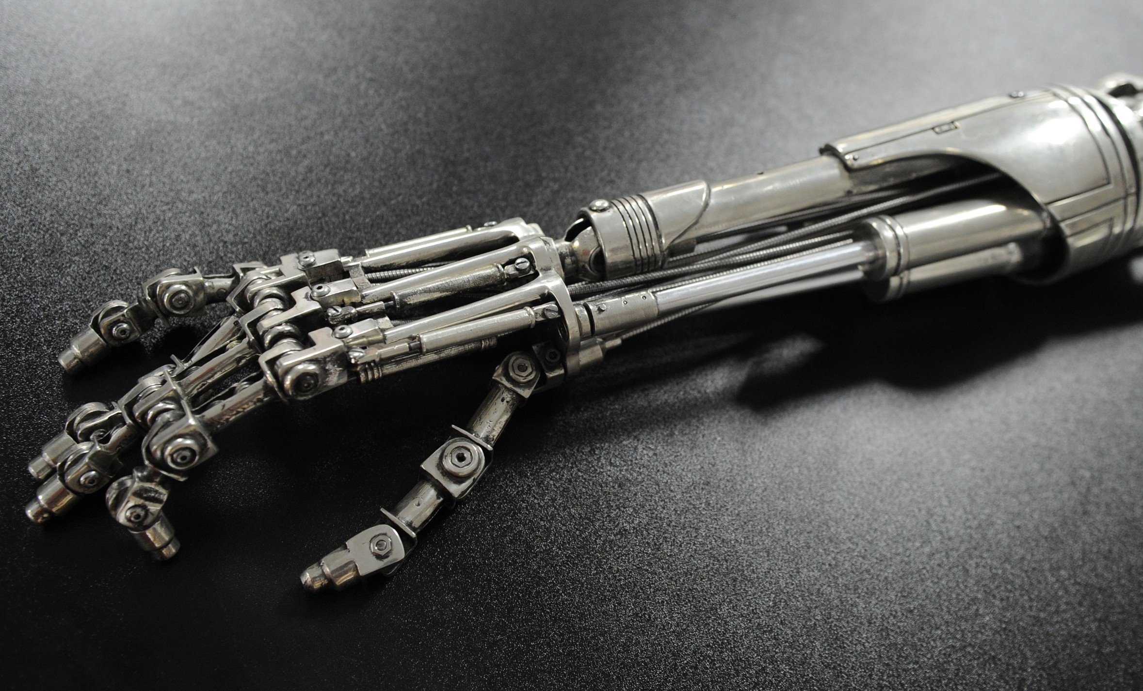Terminator Endoskeleton Arm HD Wallpaper
