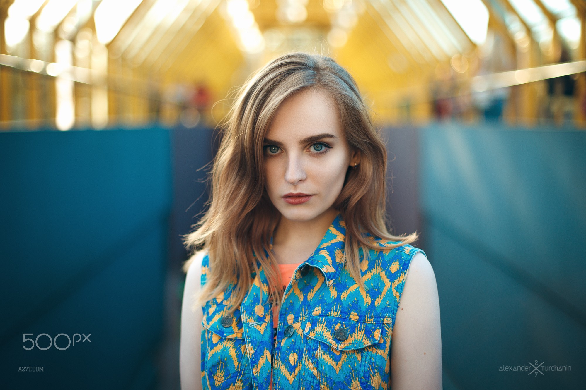 Portrait of a young woman with blonde hair HD Wallpaper